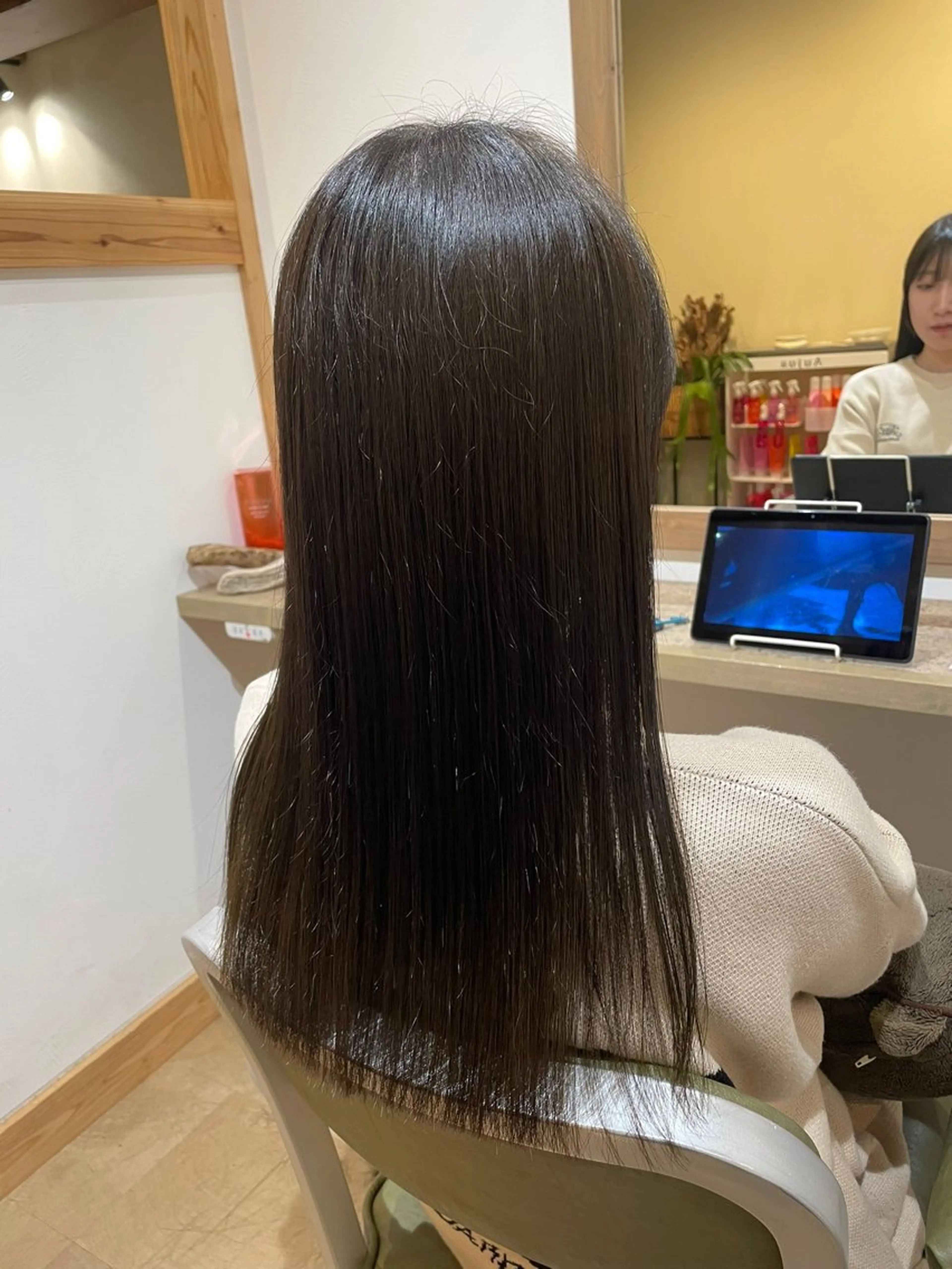 セミロング カット ヘアカラー 山口里莉 /パーマモデル募集のヘアスタイル