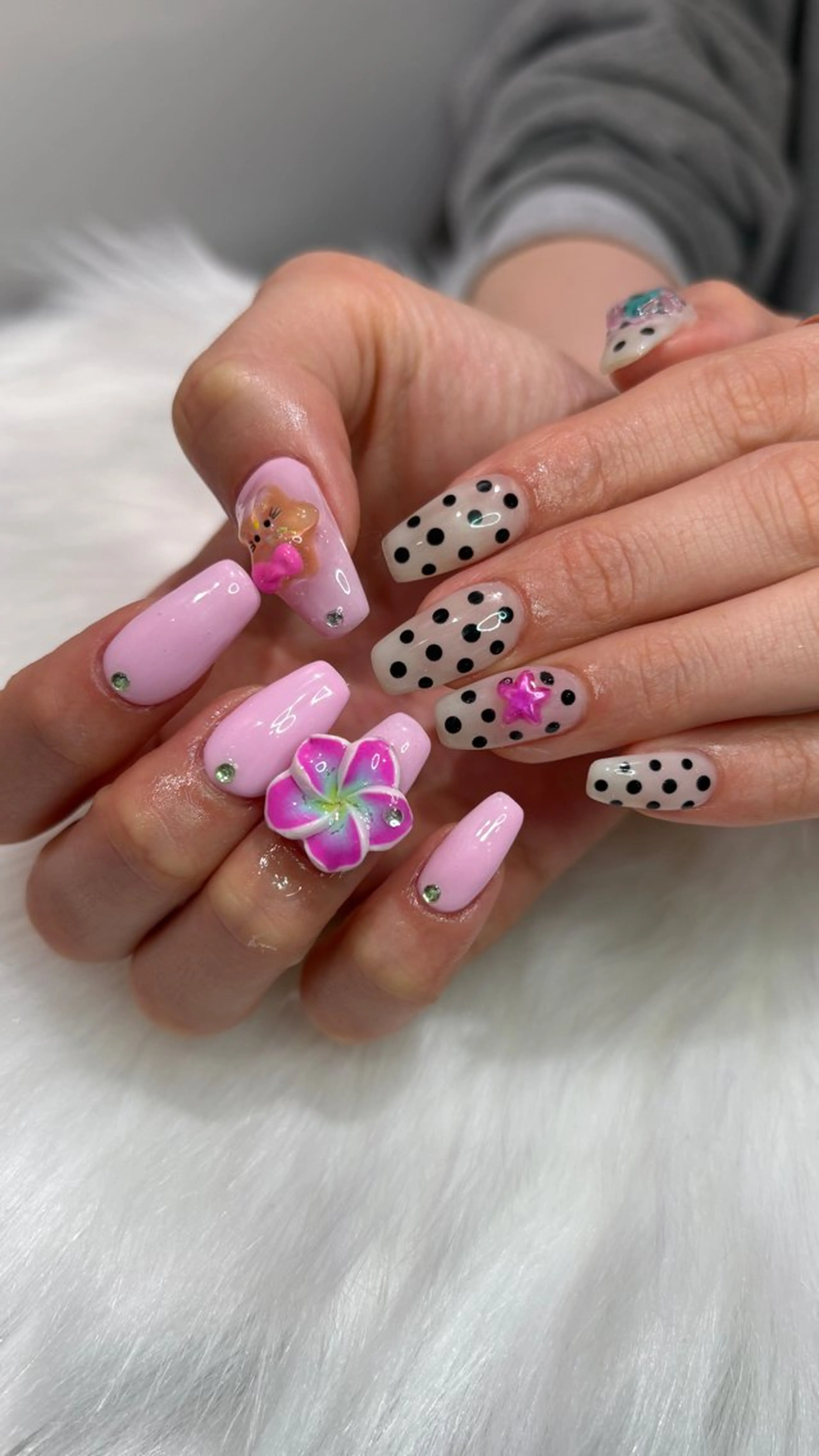 ネイル 👽個性派ネイル🎀 komachiのマツエク・マツパデザイン