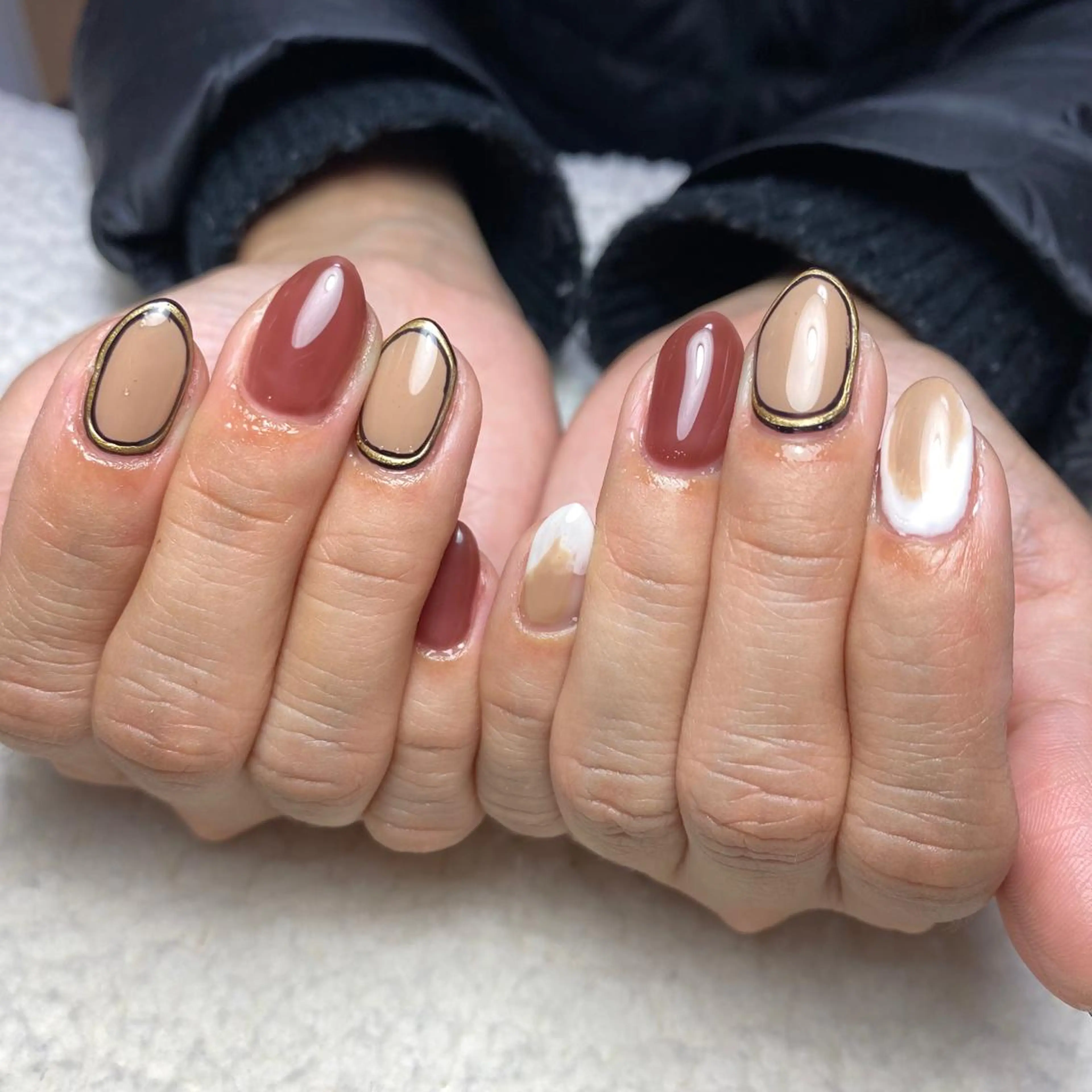 ネイル ブラウン 冬ネイル COCO+所属・COCO +のエステ・リラクイメージ