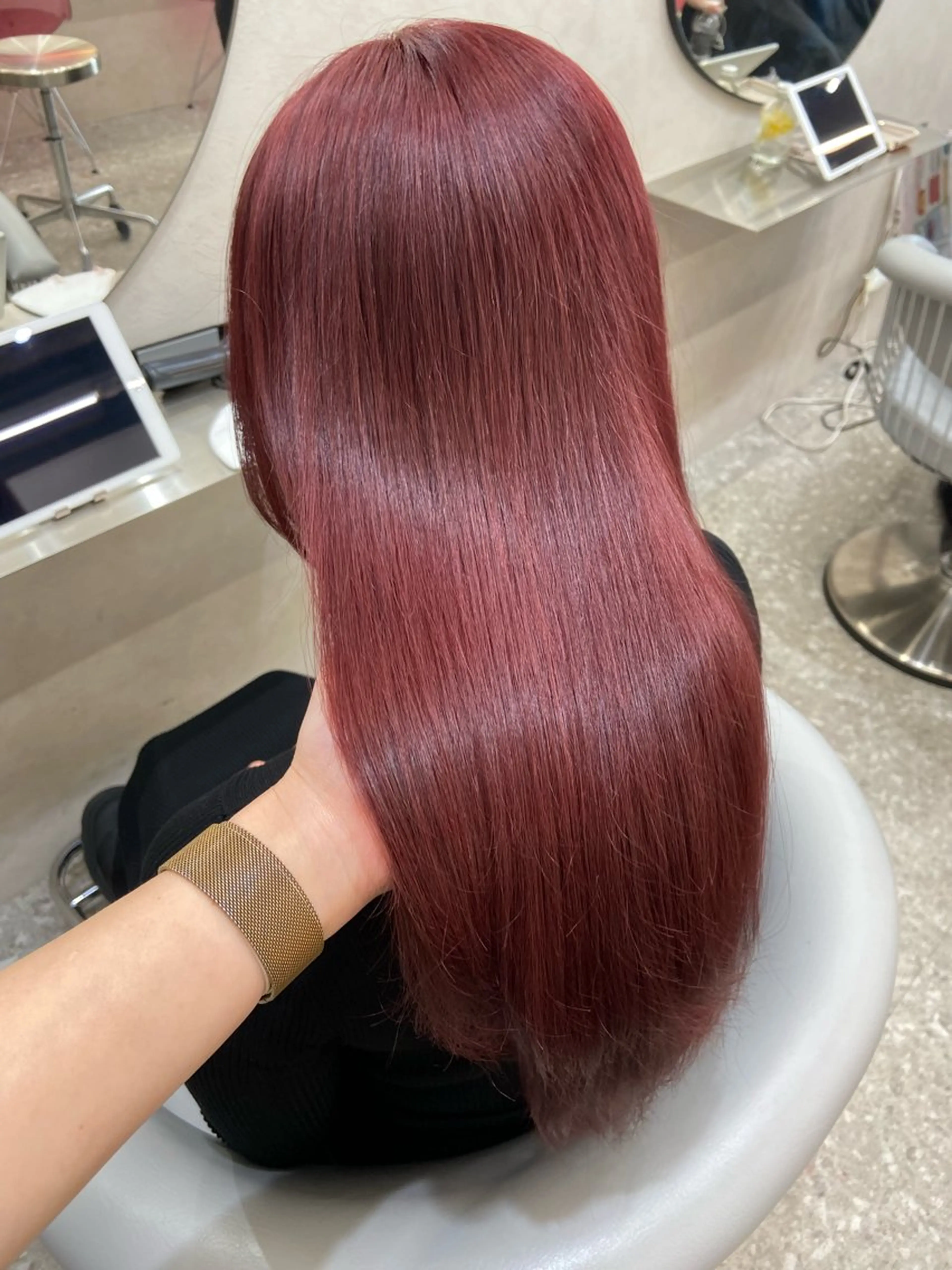 ロング カラー ブリーチ ボルドーカラー ケアブリーチ ダブルカラー レッドカラー 新宿/韓国ヘア 中明度カラー/かやのヘアスタイル