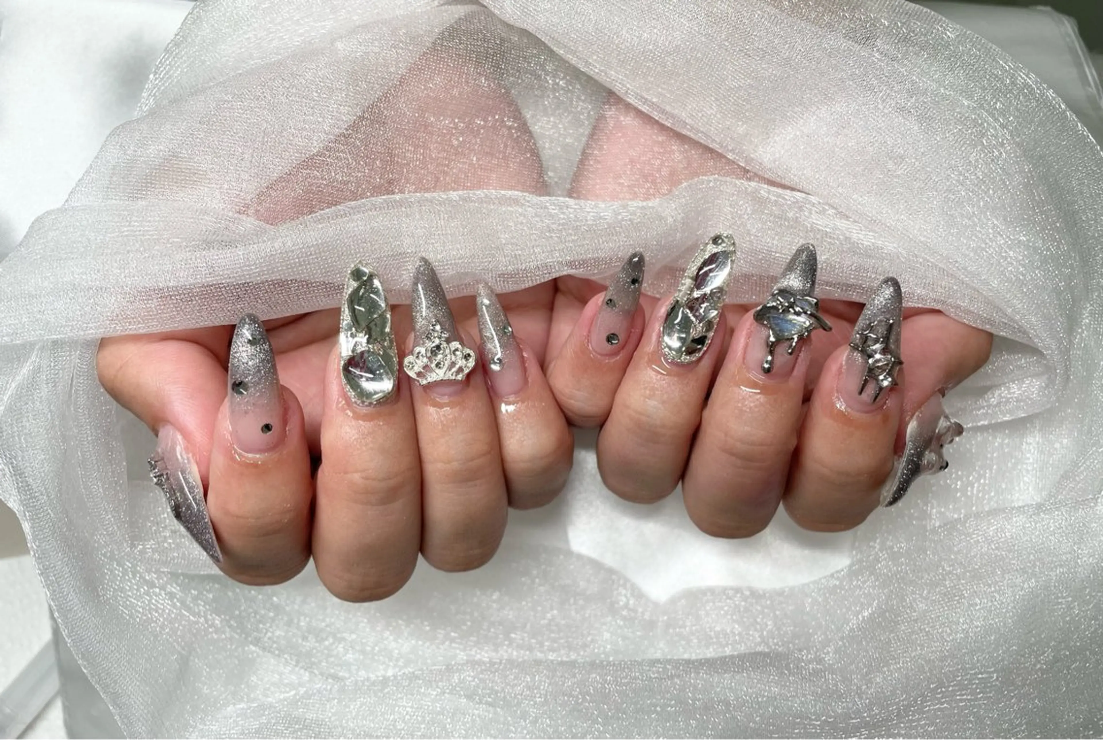 ネイル ハンドネイル Roi〈ロワ〉 Minakoのネイルデザイン