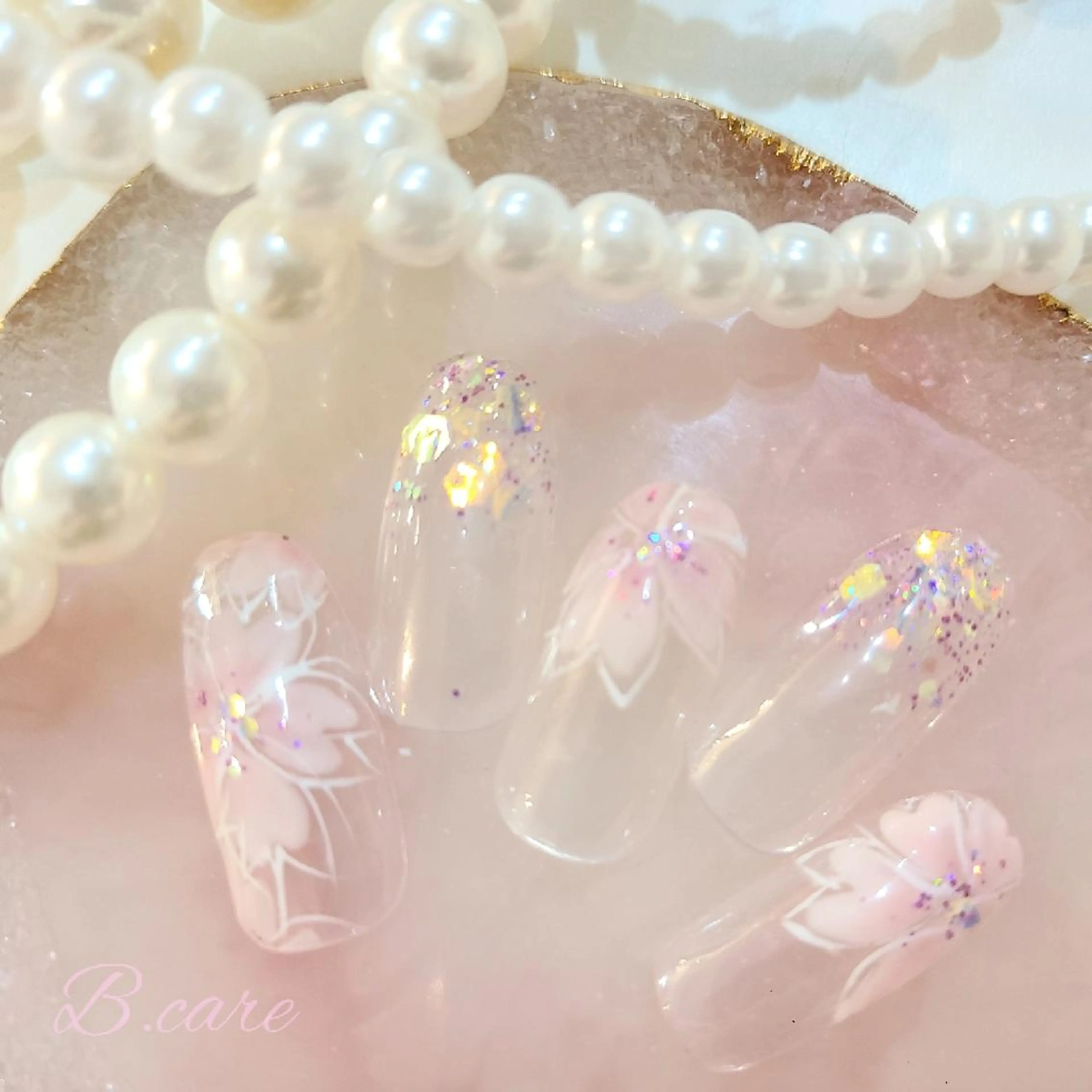 ネイル アートネイル ビーケア自由が丘所属・えみ えみのネイルデザイン