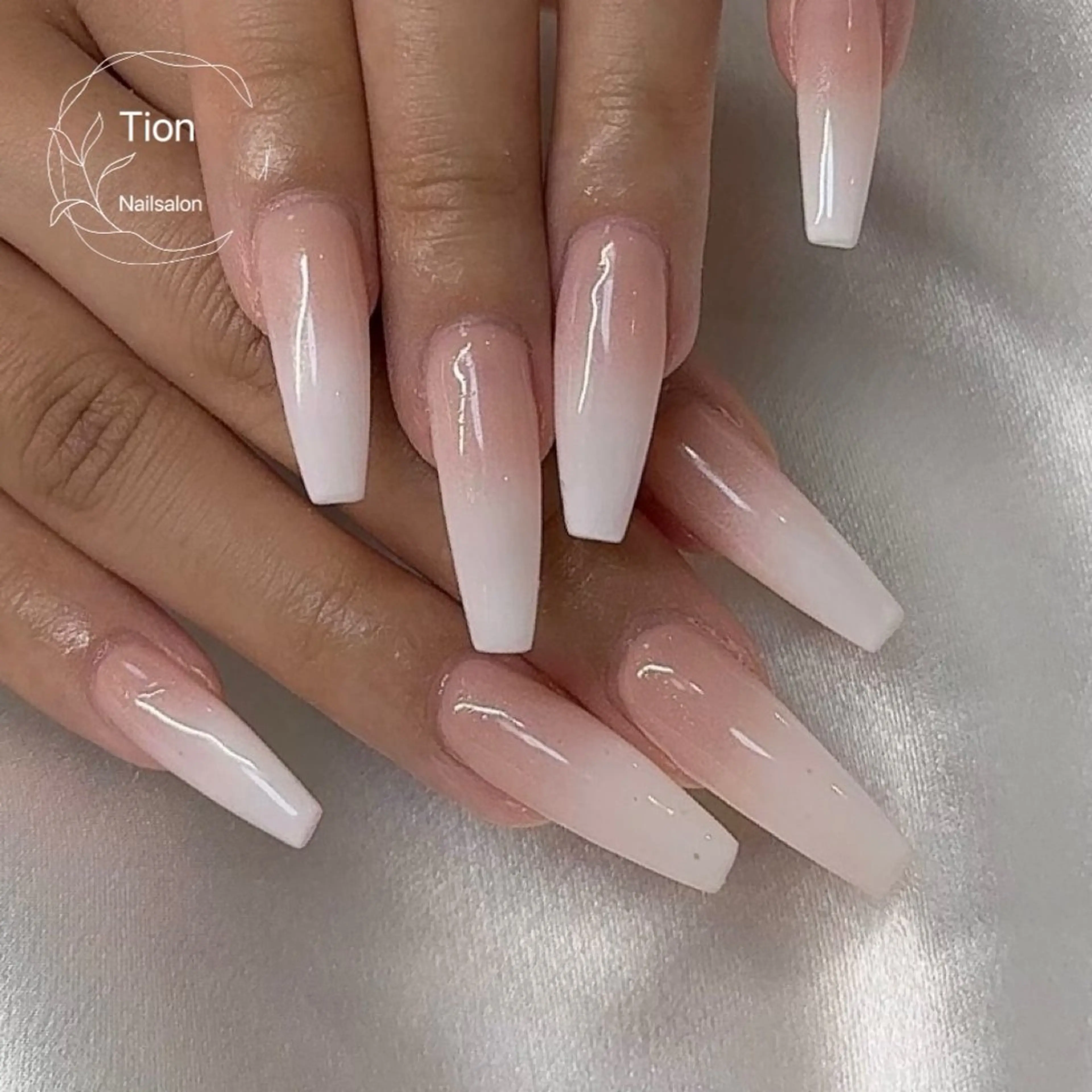 ネイル チークネイル 長さ出し フットネイル フレンチネイル ジェルネイル Nailsalon Tion　川崎店のネイルデザイン