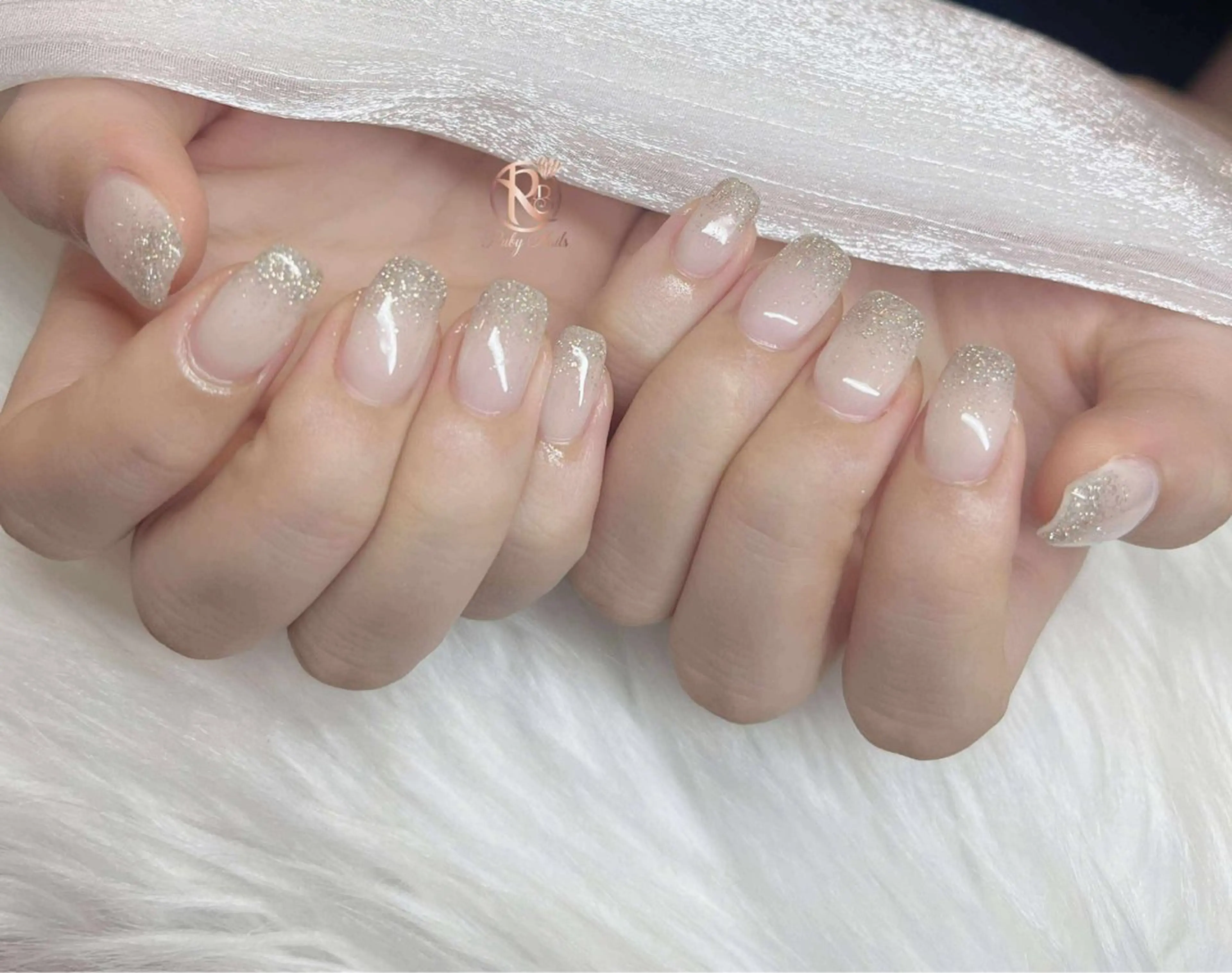 ネイル チークネイル フットネイル フレンチネイル グラデーション キラキラネイル Yukichan 日暮里店のネイルデザイン