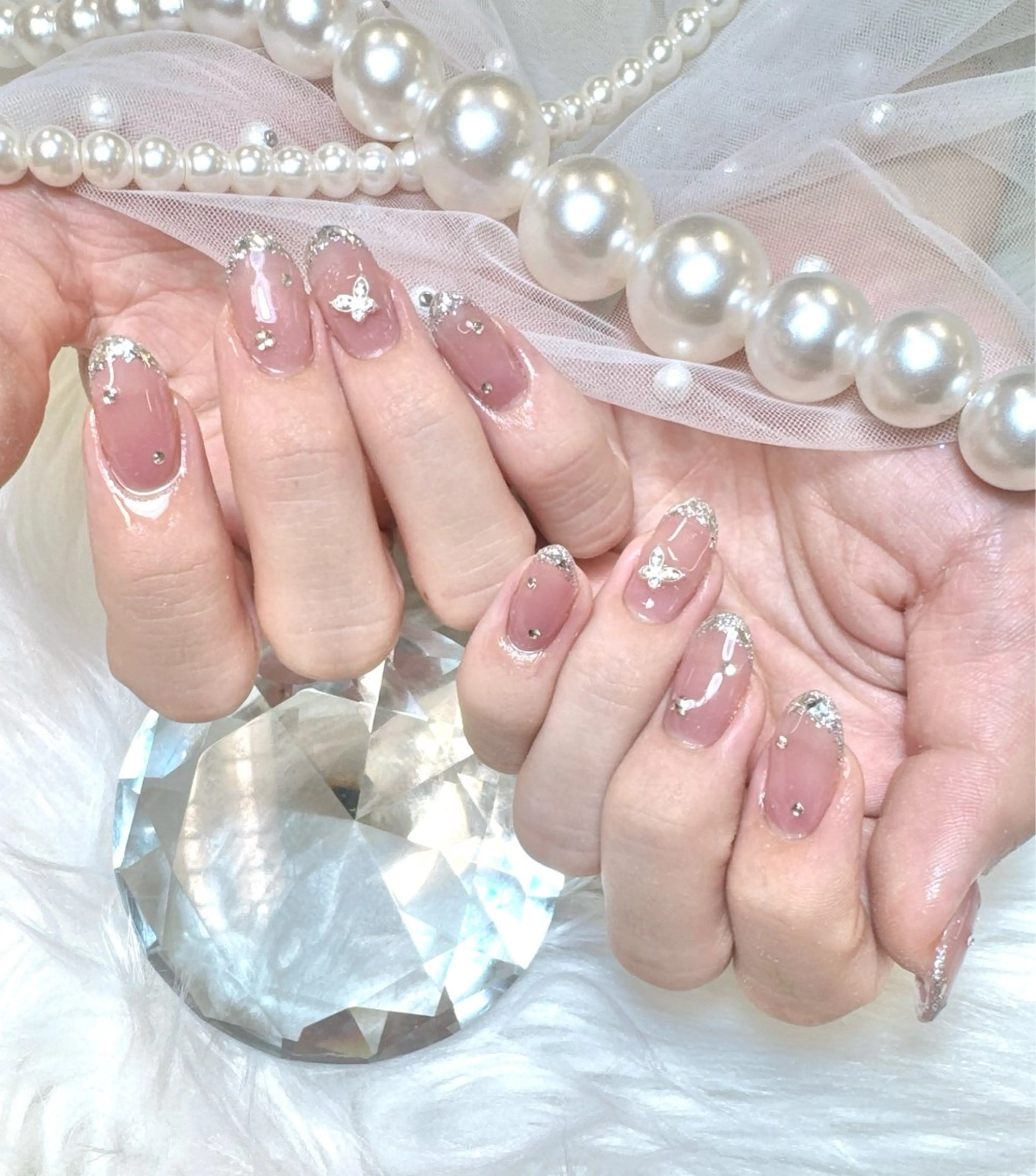 ネイル 持ち込み ハンドネイル Queeens nailのネイルデザイン