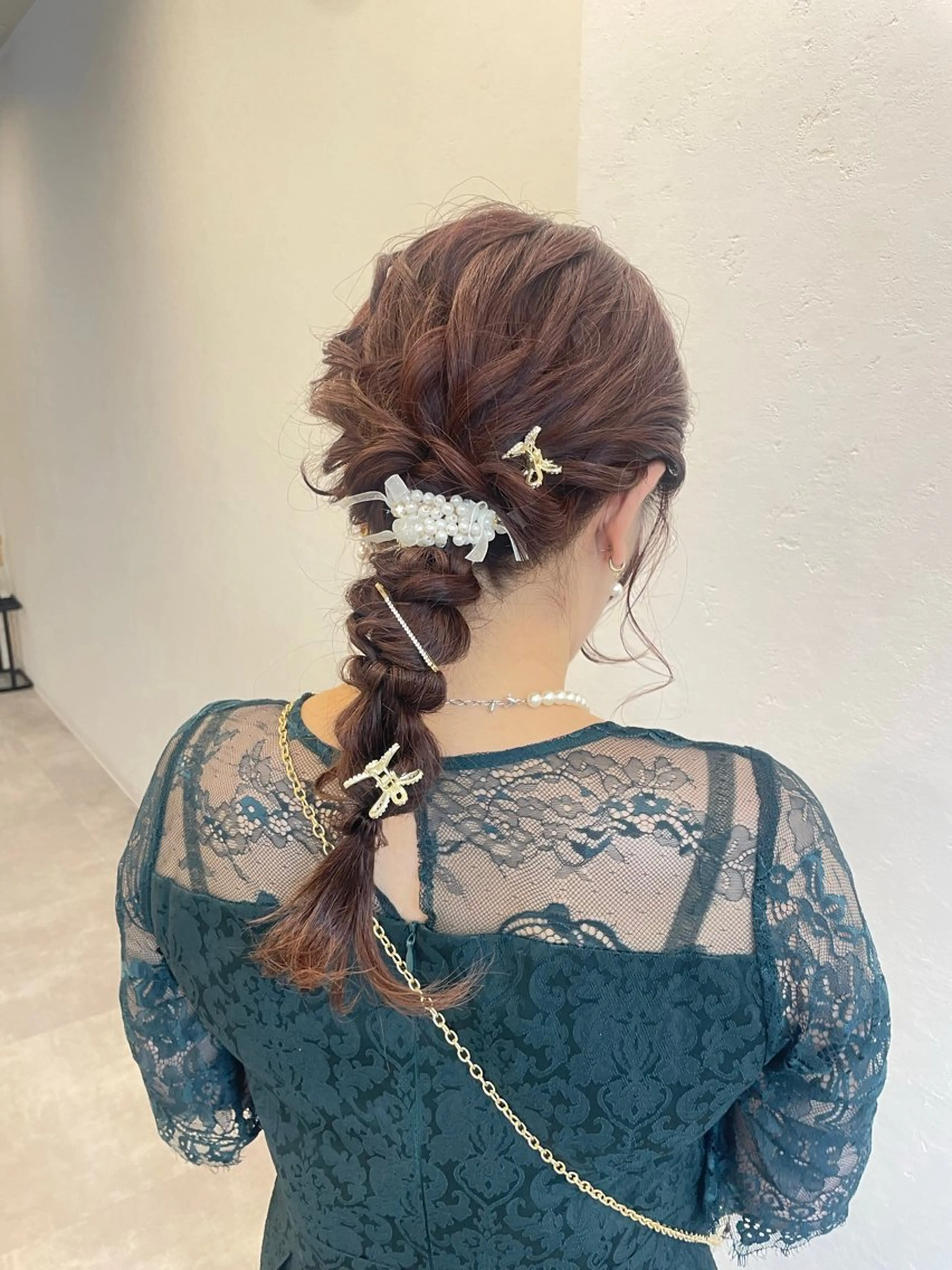 セミロング ヘアアレンジ 縮毛矯正×髪質改善 カラー×クロスパーマのヘアスタイル