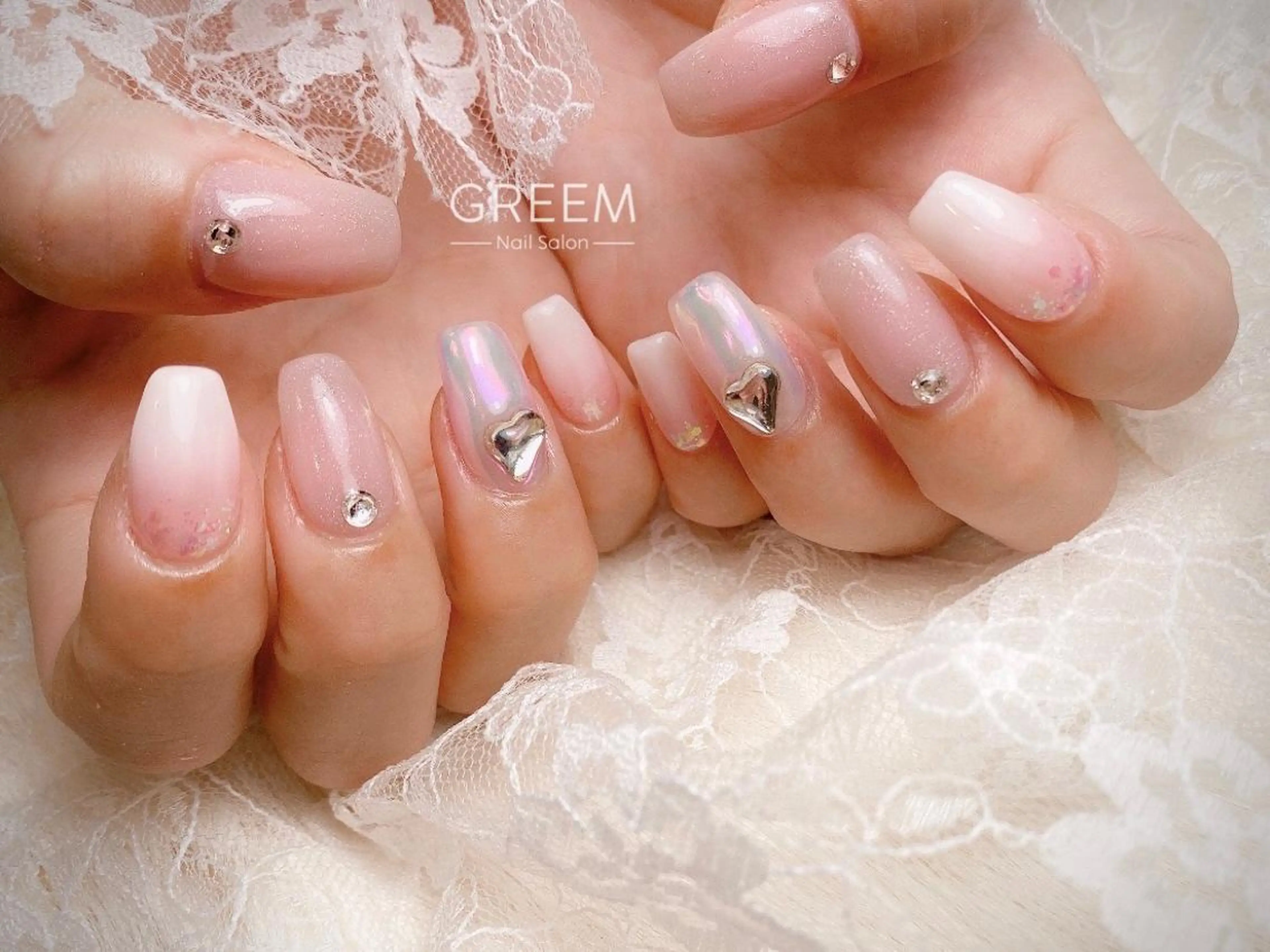 ネイル オーロラネイル グラデーション 韓国ネイル ミラーネイル ピンク GREEM グリームのネイルデザイン