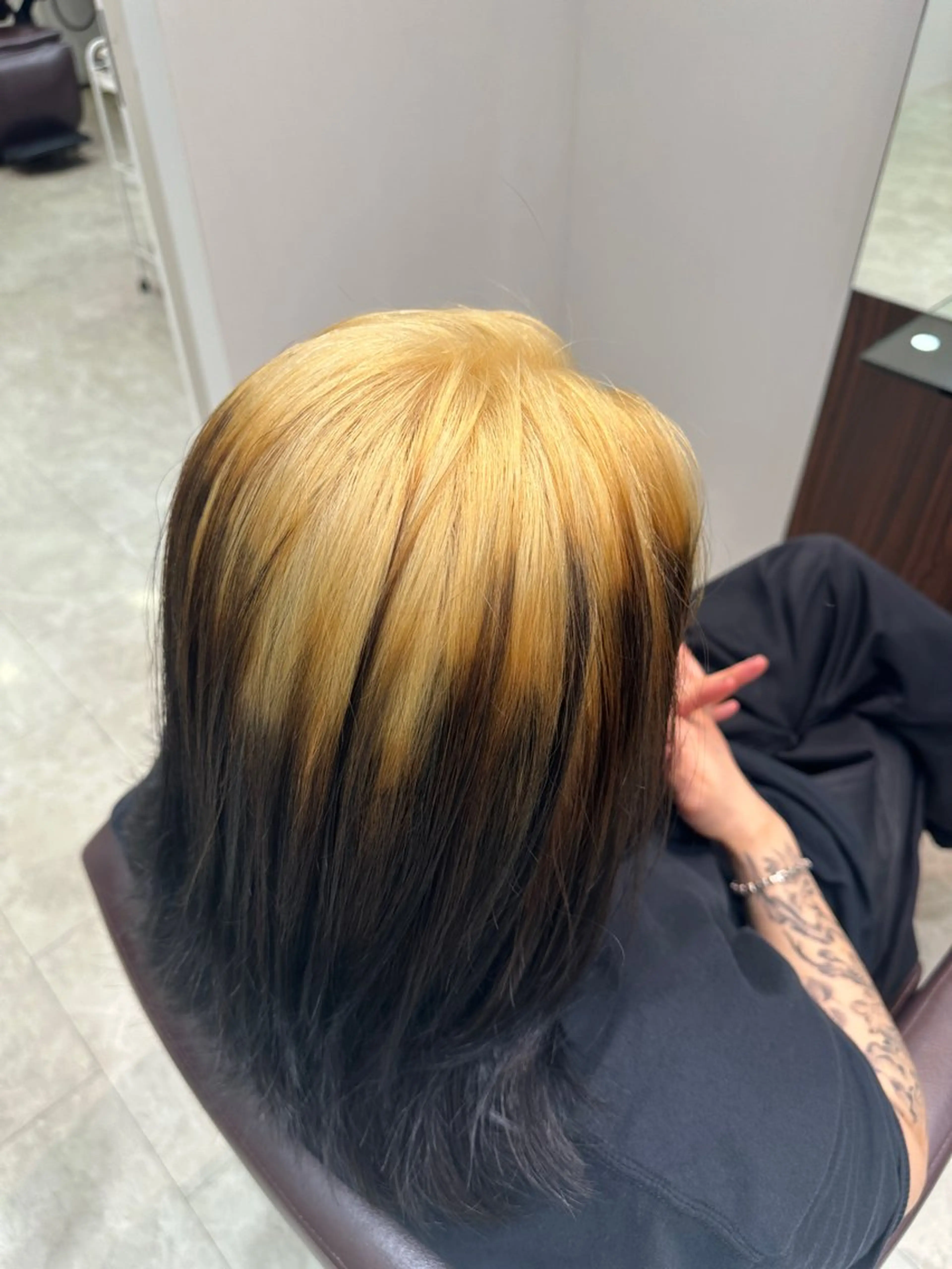 ミディアム カラー メンズ 久保 響香のヘアスタイル