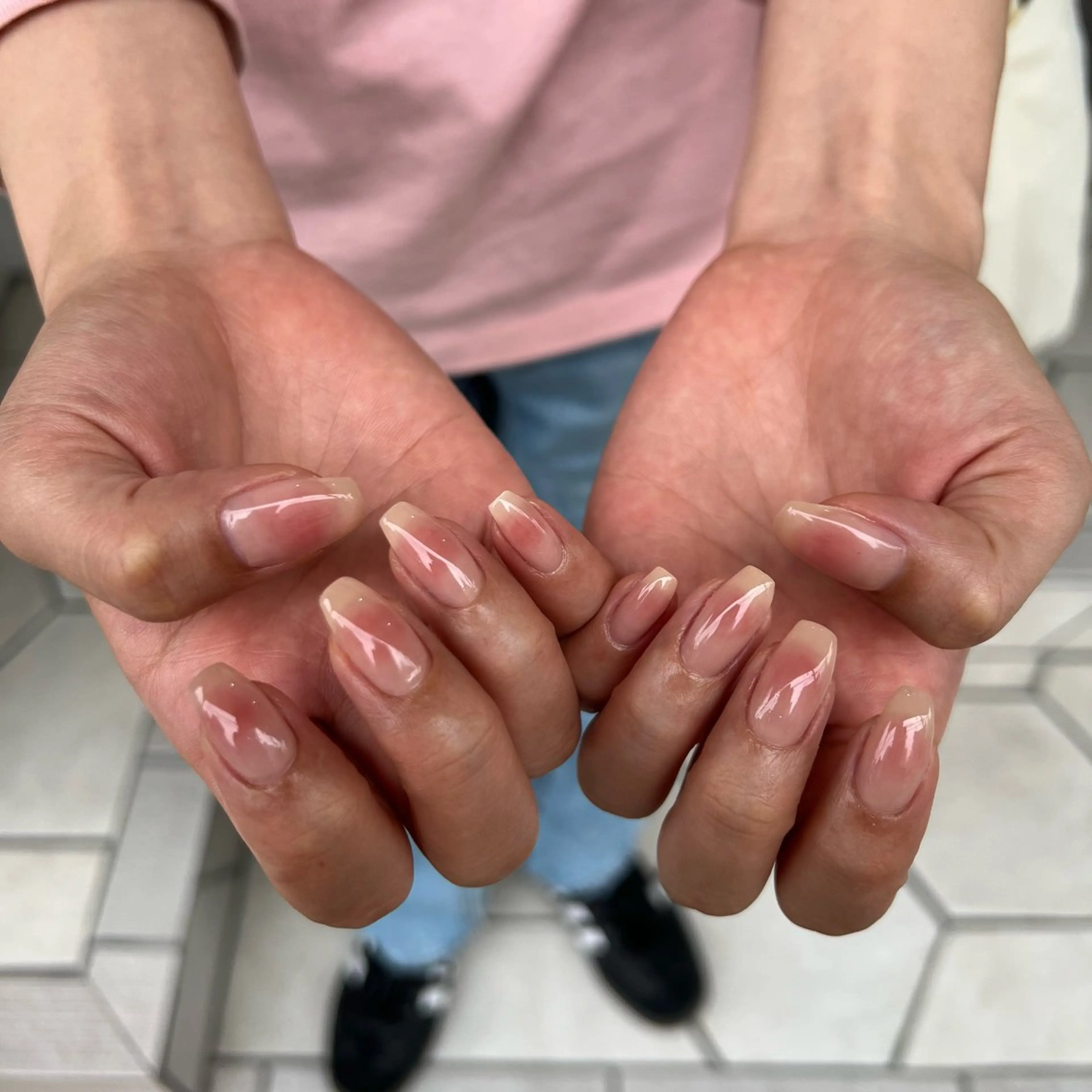 ネイル チークネイル Rommy Arisaのネイルデザイン