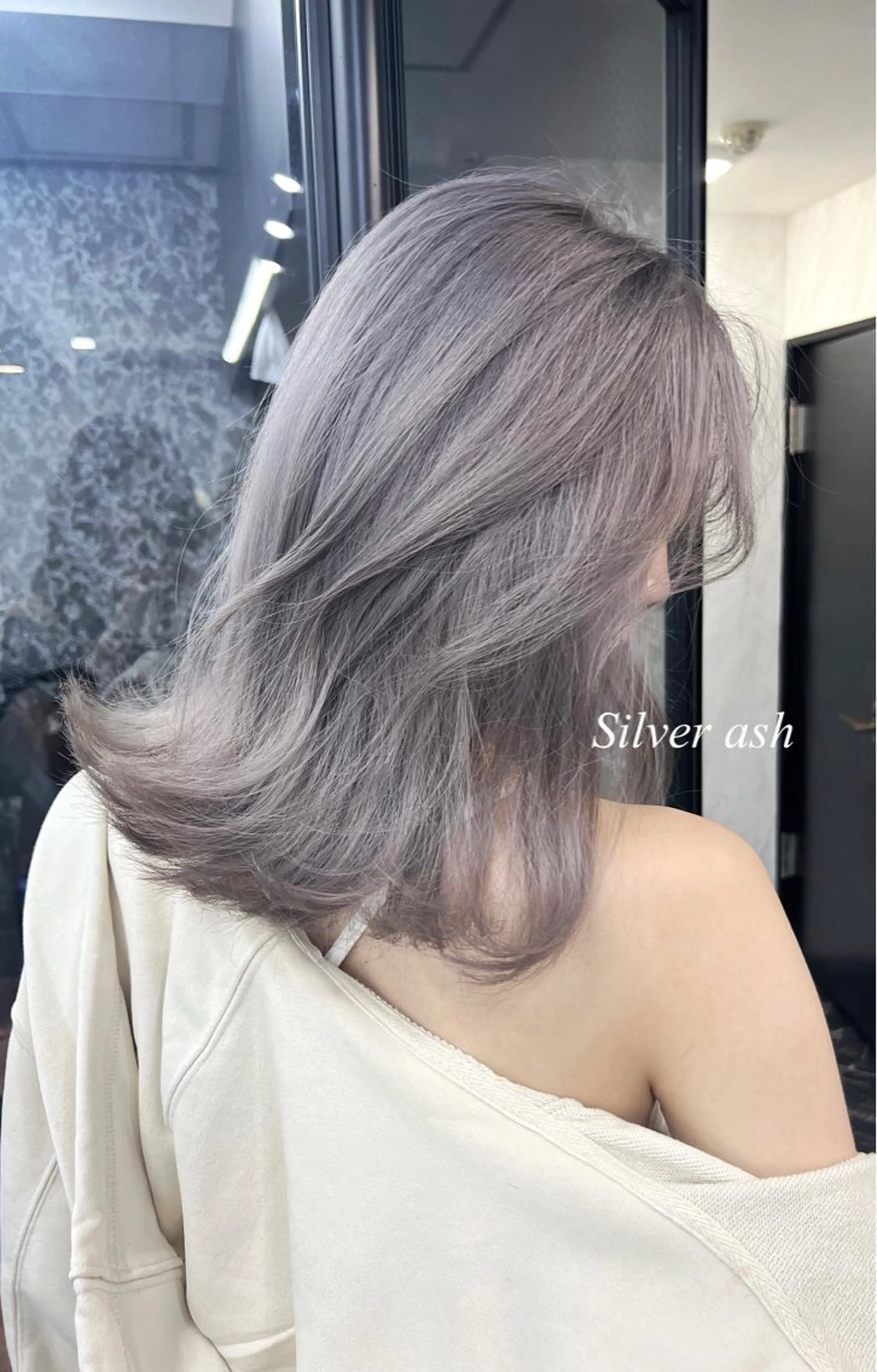 ミディアム カラー シールエクステ ハイトーンカラー エクステ ヘアカラー トリートメント シールエクステ特化 ハイトーン、NANAのヘアスタイル