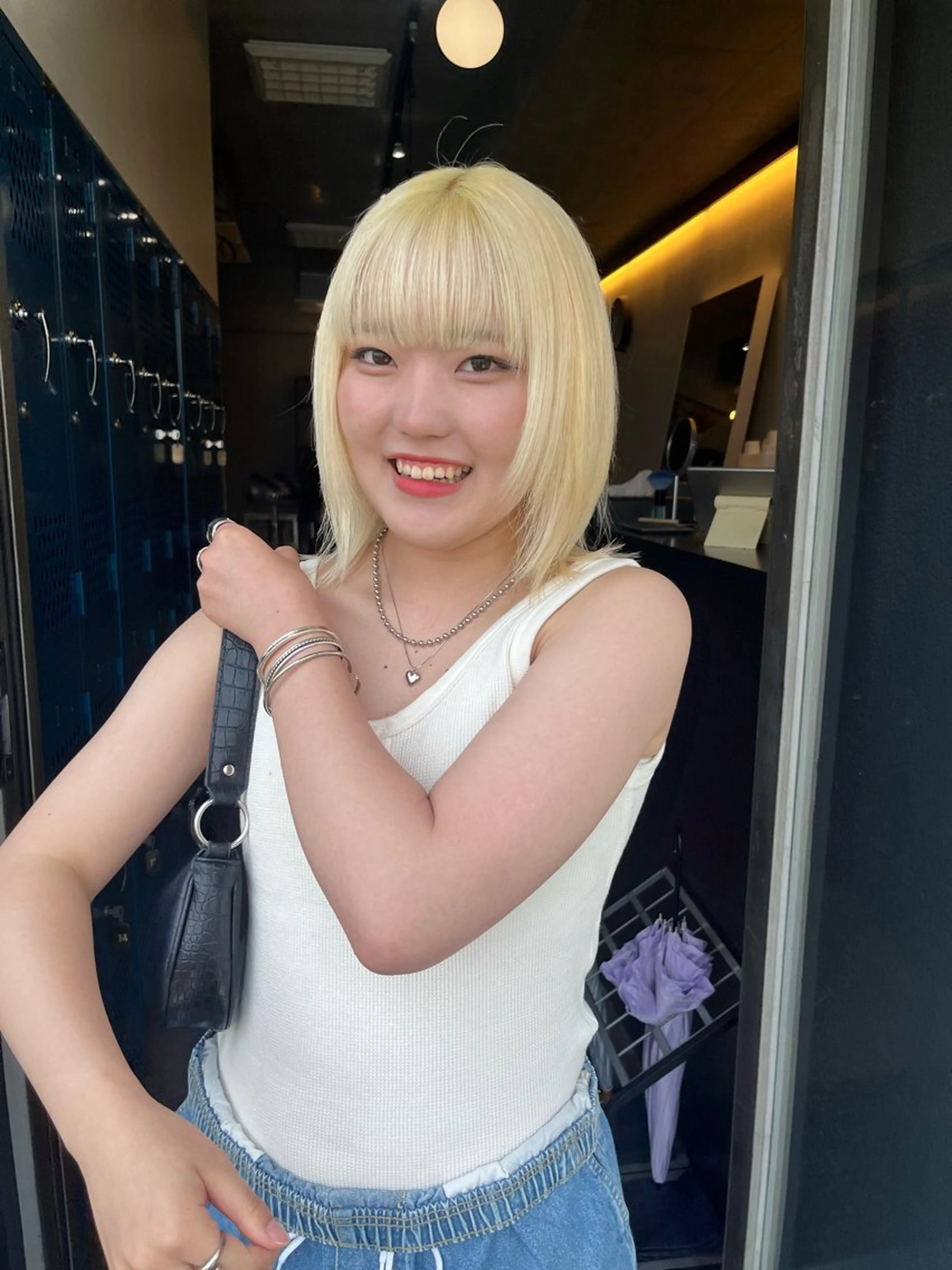 ミディアム ボブレイヤー ボブ 顔まわりレイヤー ハイレイヤー 韓国風ヘア レイヤーカット\ウル フ　chinatsuのヘアスタイル