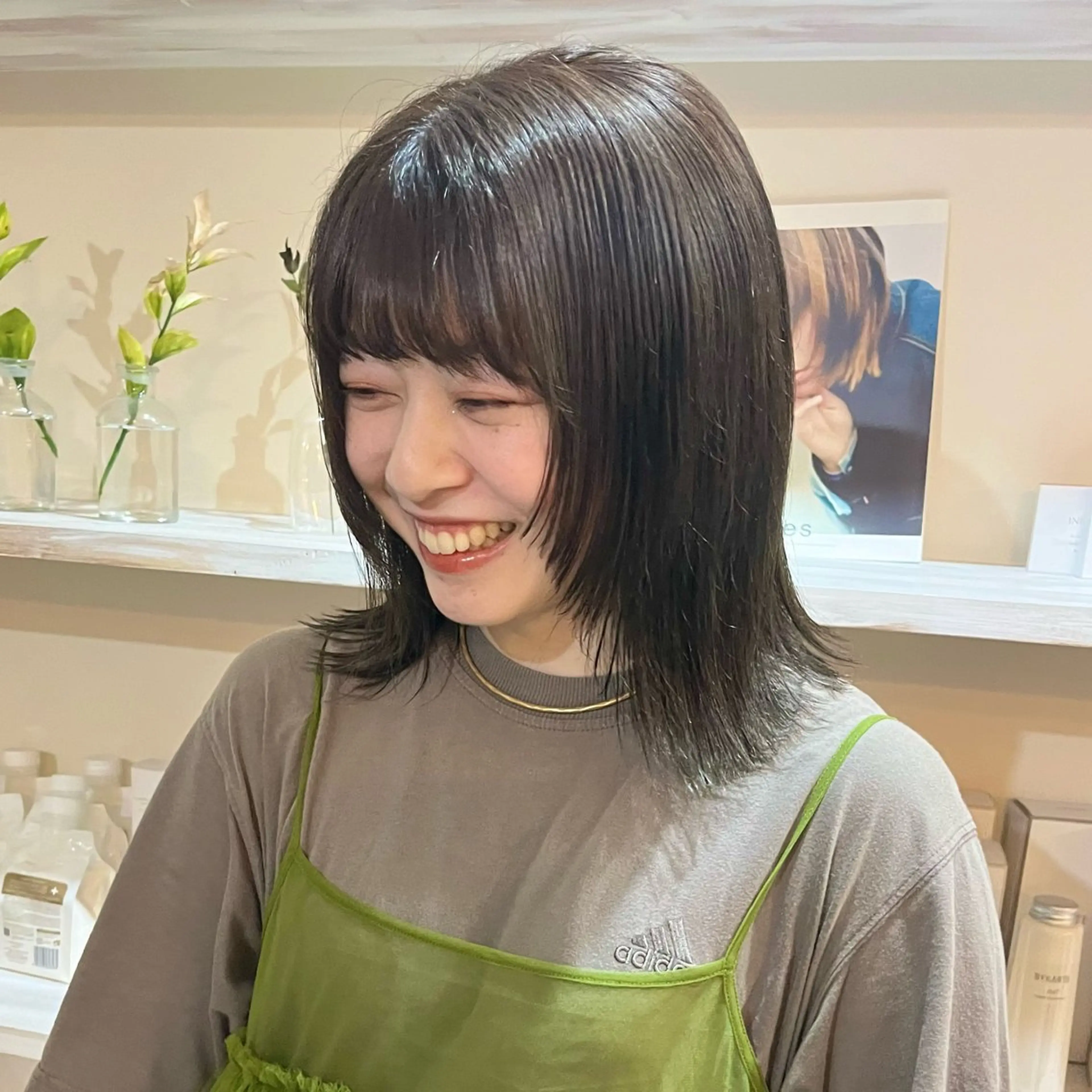 ミディアム カラー 顔まわりレイヤー レイヤーカット カット ヘアカラー トリートメント Yurika🕯️ 透明感カラー/ボブのヘアスタイル
