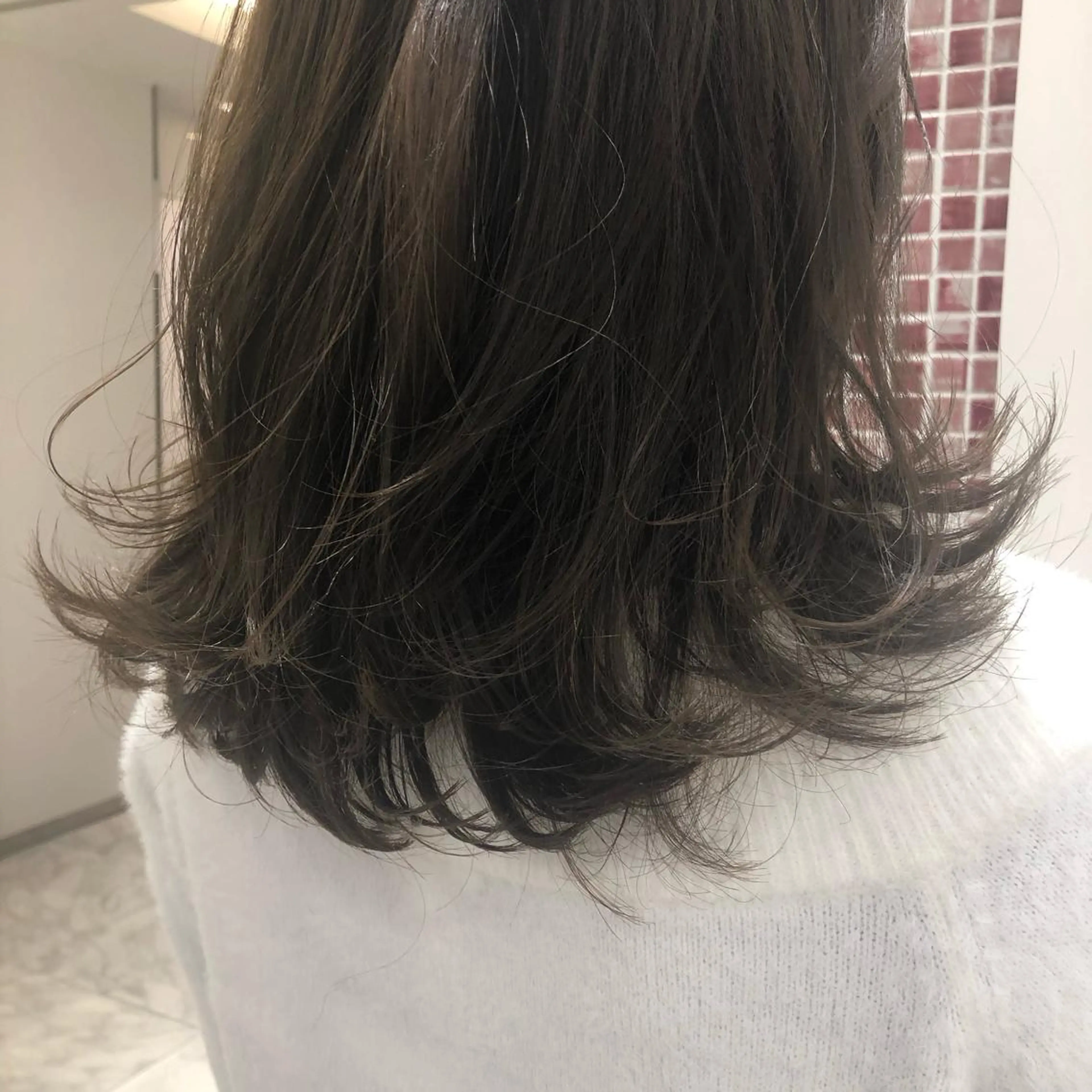 ミディアム カラー パーマ ヘアアレンジ 透明感カラー グレージュ トリートメント apish aoyama所属・武 愛子の眉毛・アイブロウイメージ