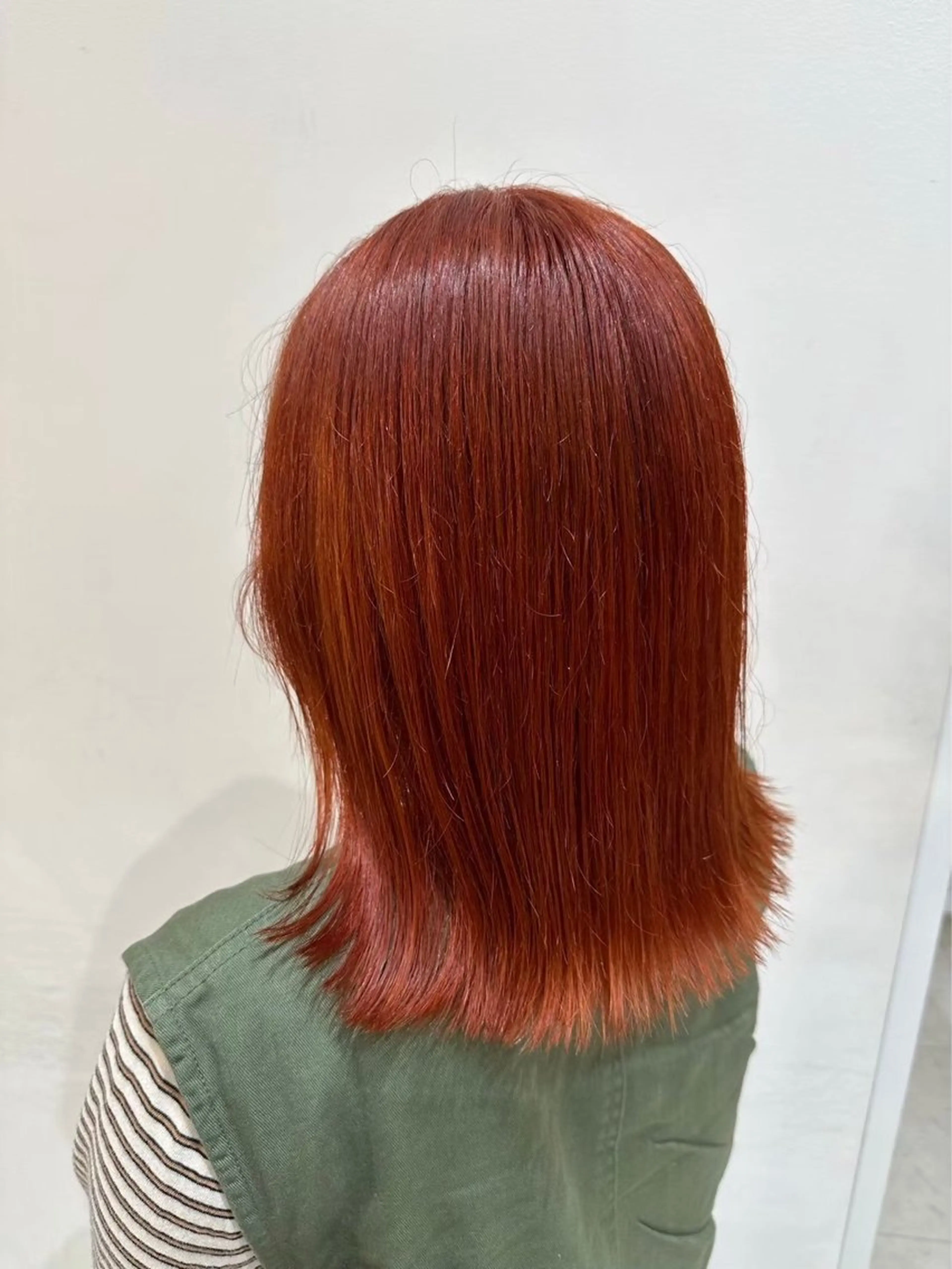 ミディアム カラー 中村 彩奈のヘアスタイル