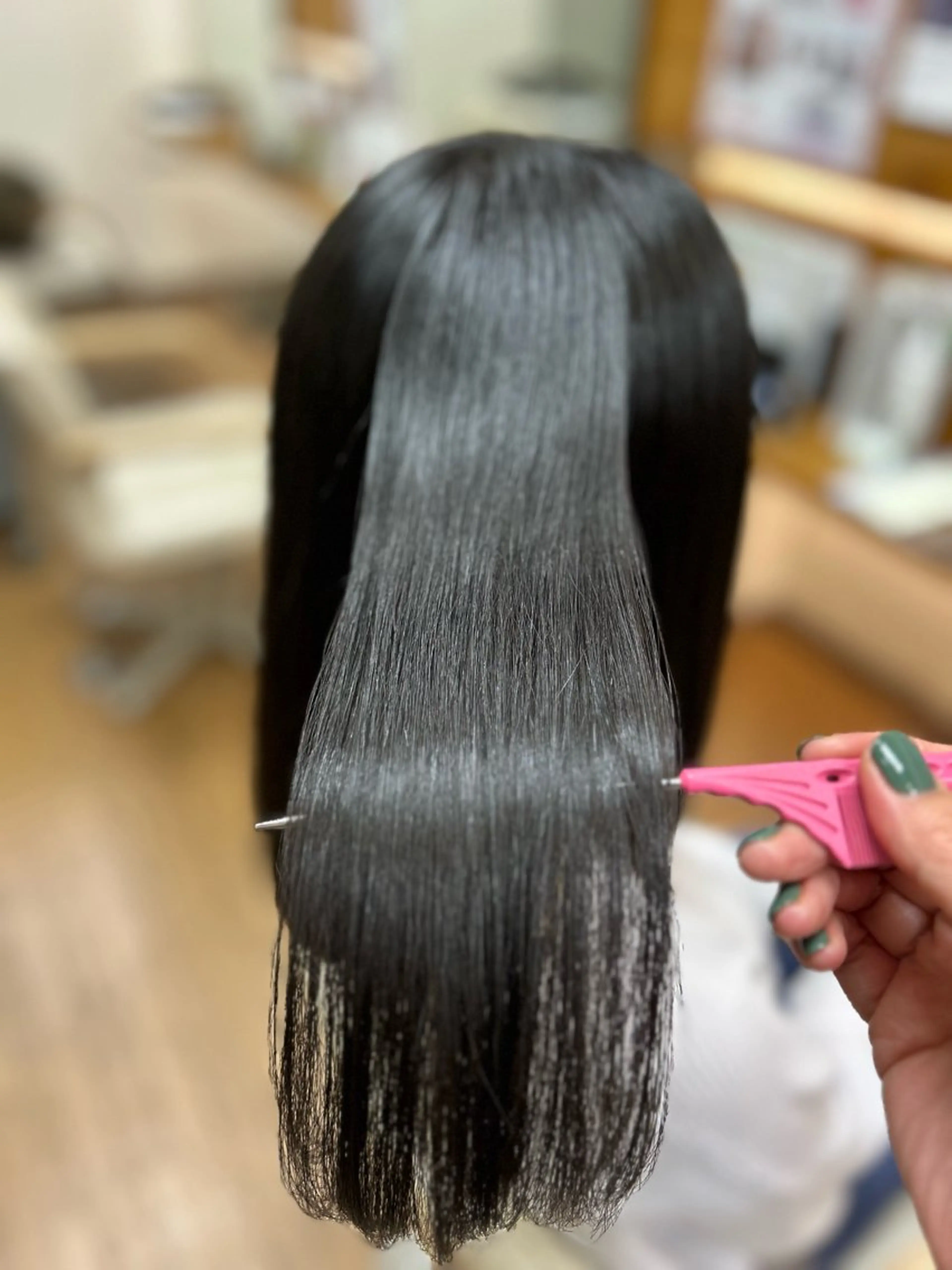 ミディアム 神谷 千明のヘアスタイル