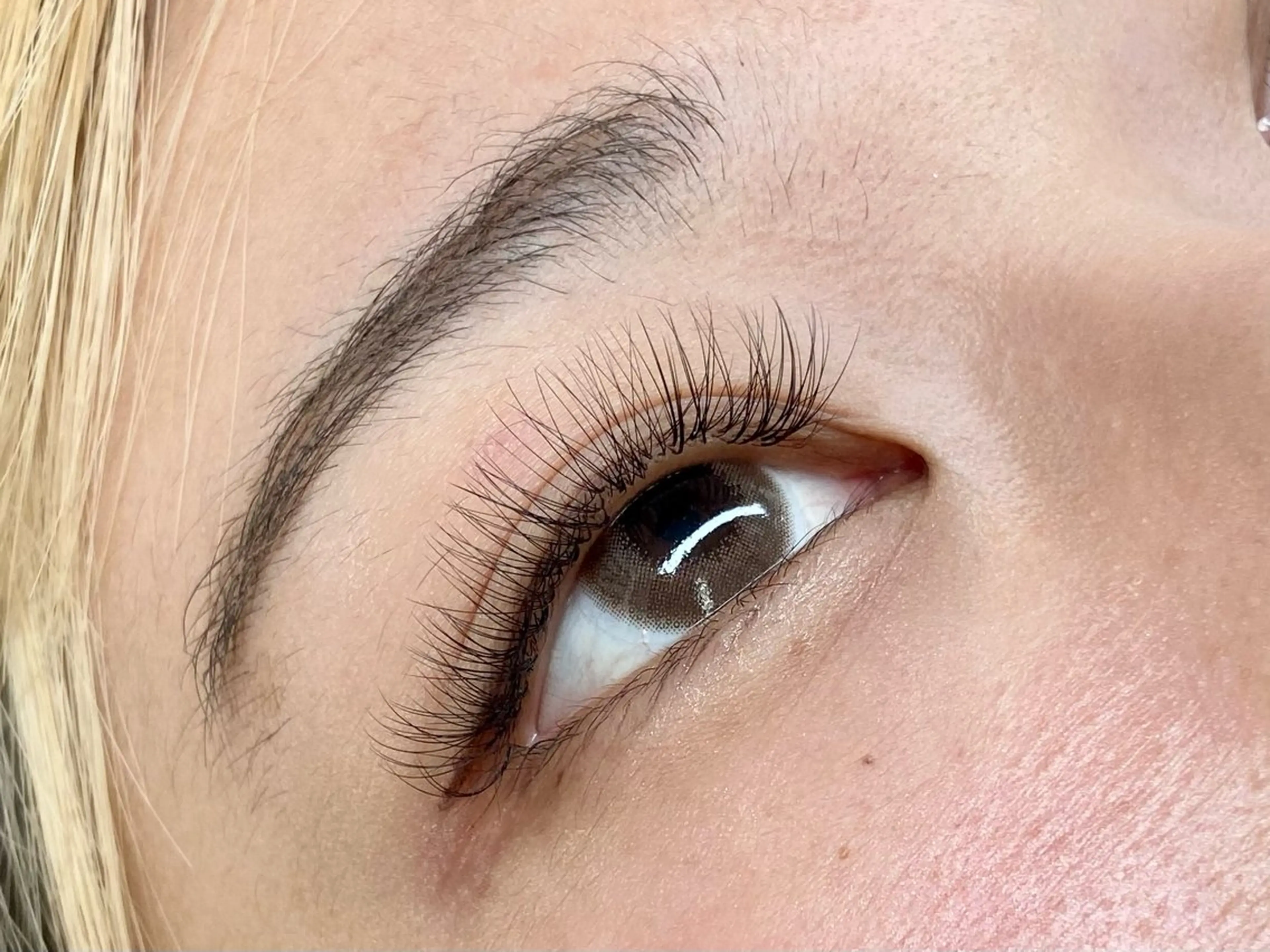 マツエク・マツパ メンズ眉毛サロンSENSE 津田沼所属・SENSE 津田沼 YUIKAの眉毛・アイブロウイメージ