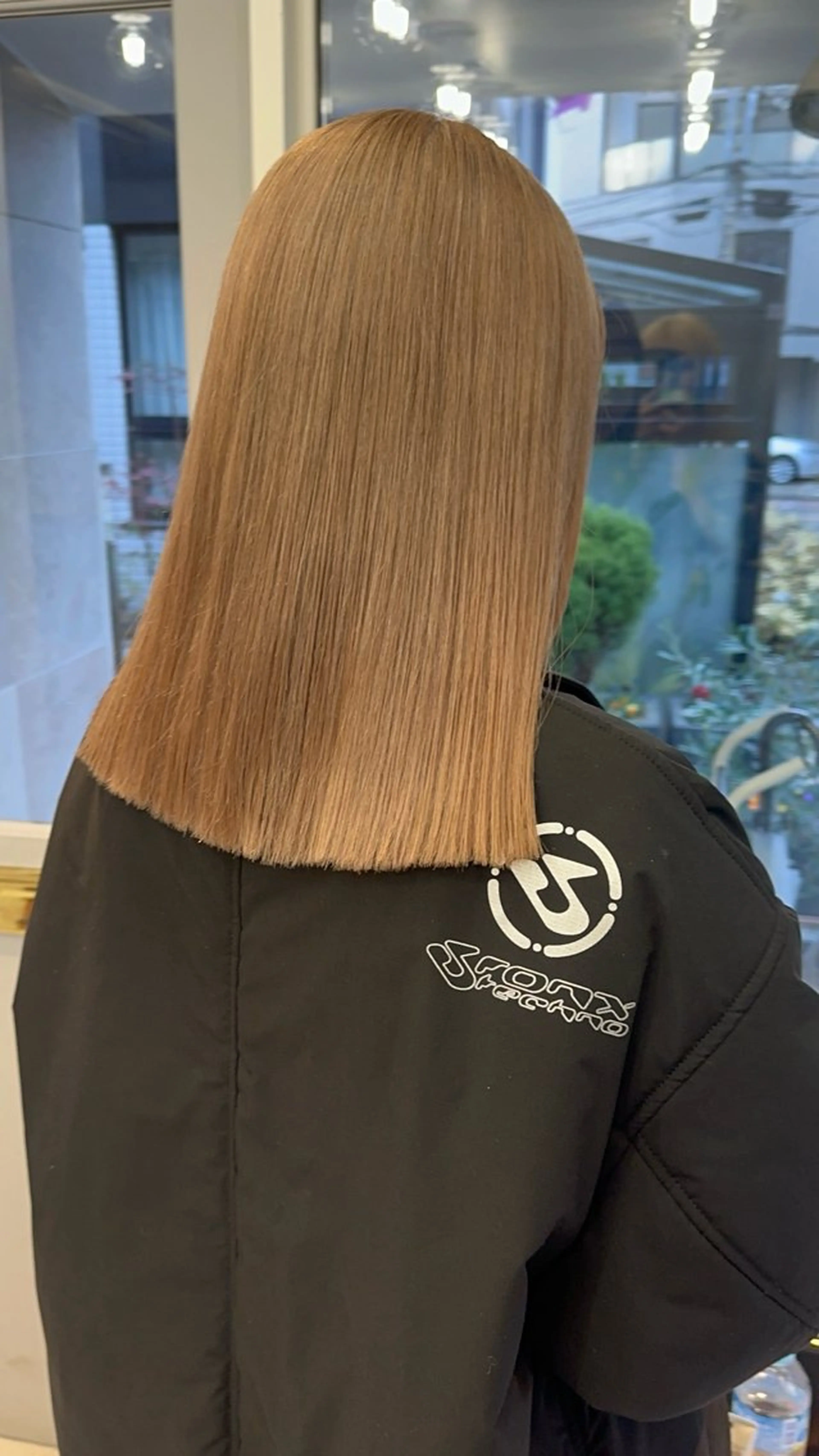 セミロング カラー ベージュカラー ブリーチ ハイトーンカラー ブリーチなしカラー ボブ カット ヘアカラー トリートメント REINA☁️透明感 カラー/ぷつっと♡のヘアスタイル