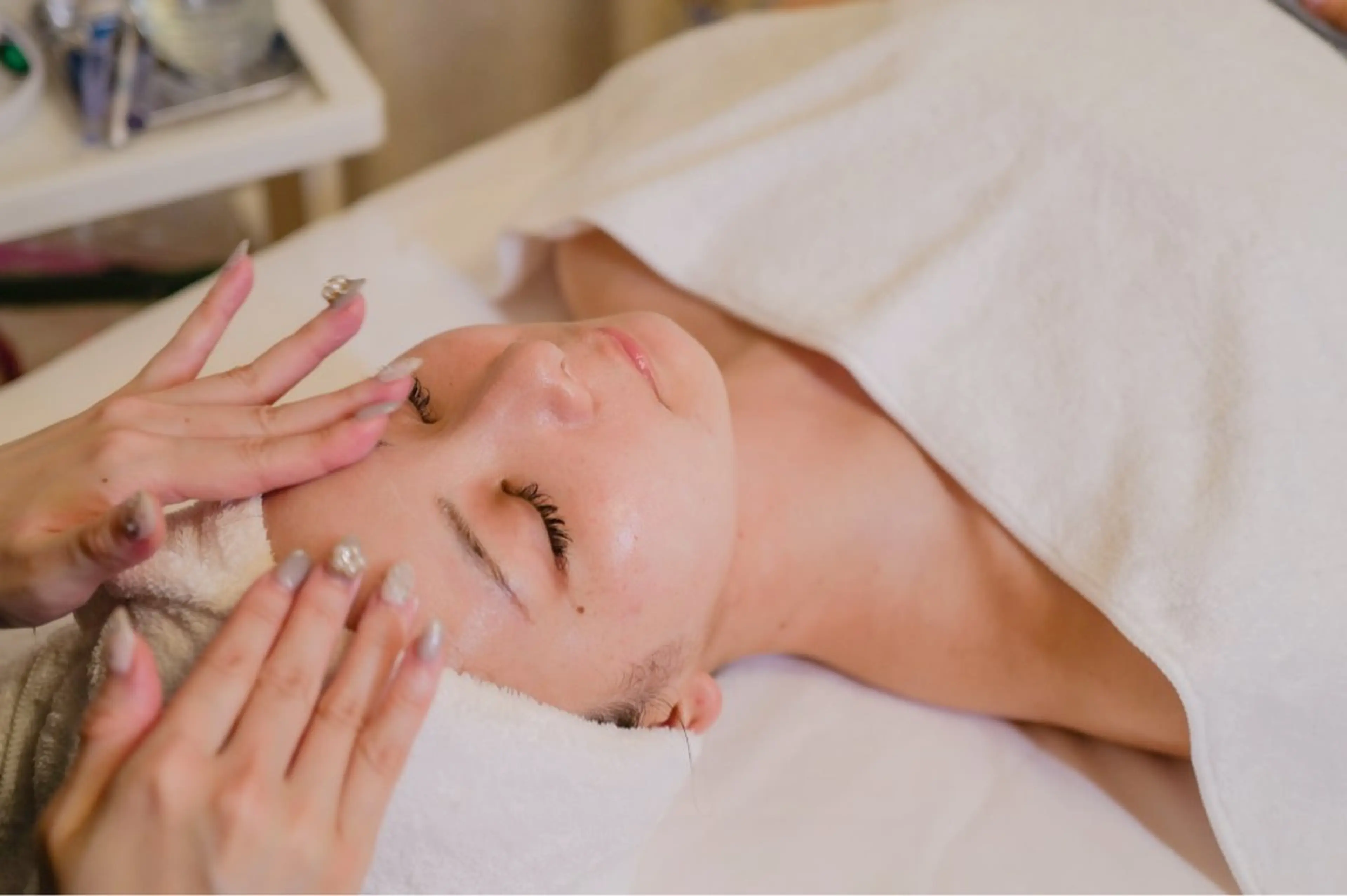 【敏感肌・ピーリングが不安な方へ】\潤い、小顔ケア/高保湿トリートメント×小顔ケア¥7000の写真