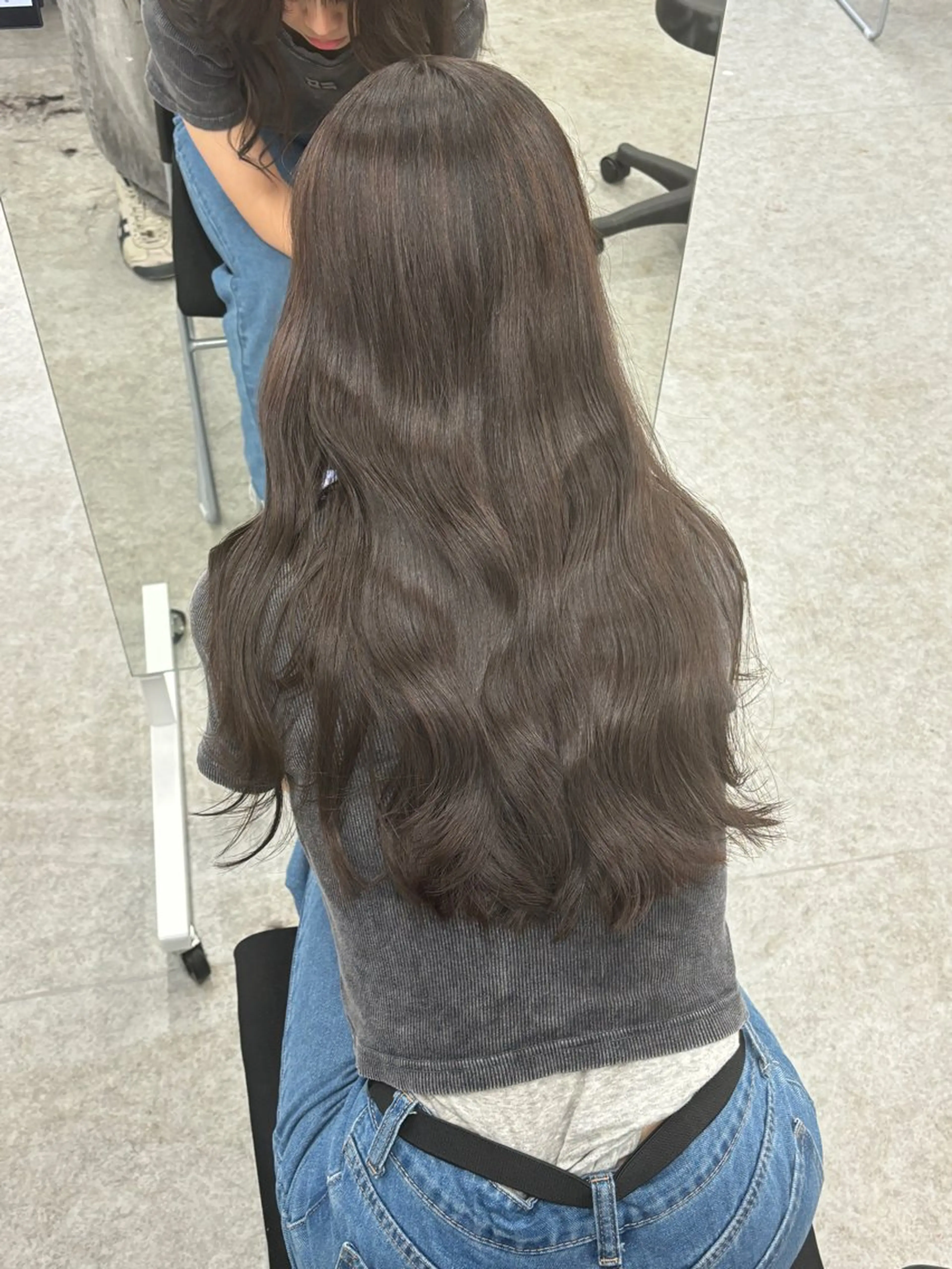 ロング 韓国ヘア/ブリーチ無 しWカラー/オリーブのヘアスタイル