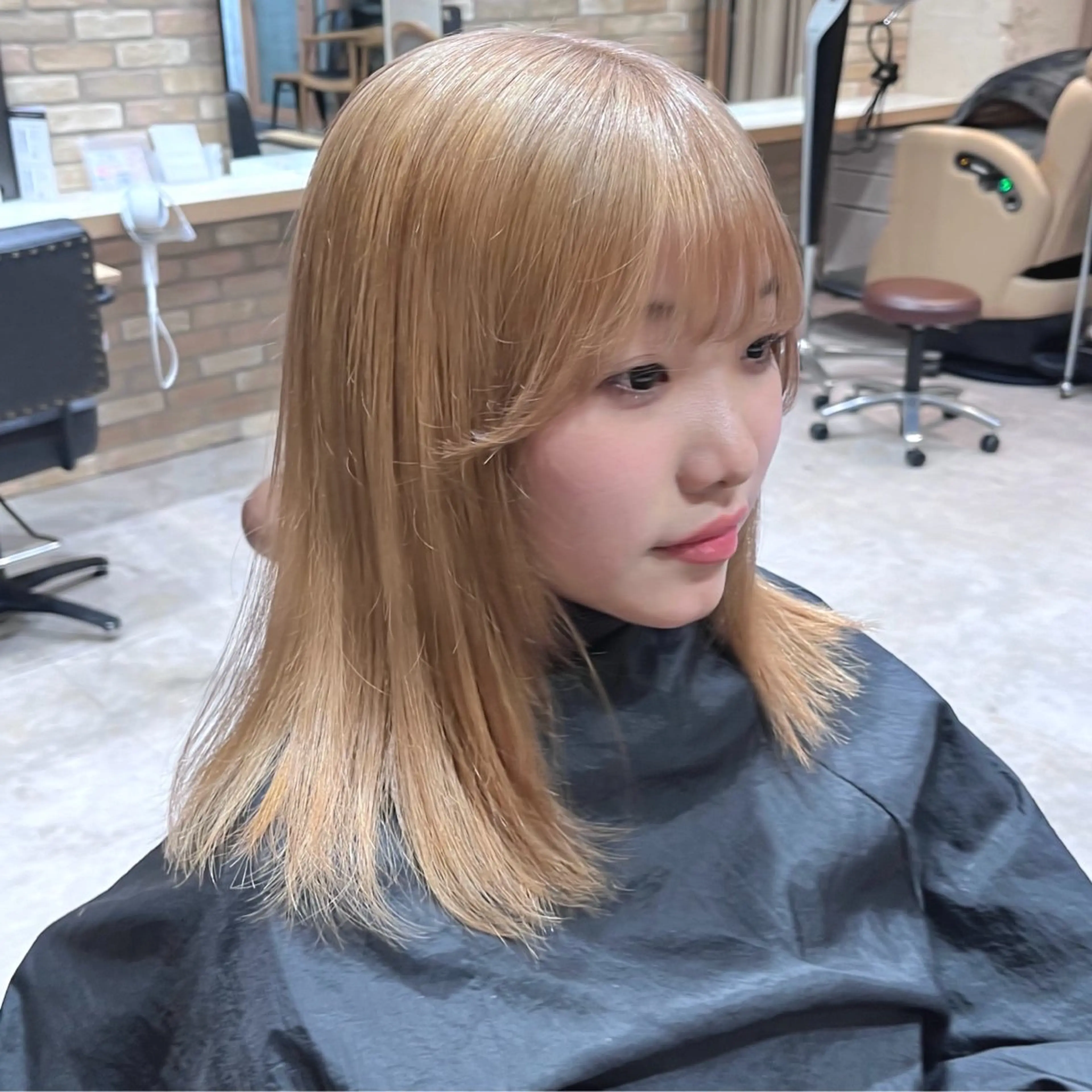 ミディアム カラー ヘアカラー 🩶レイナ🩶 color/nailのヘアスタイル