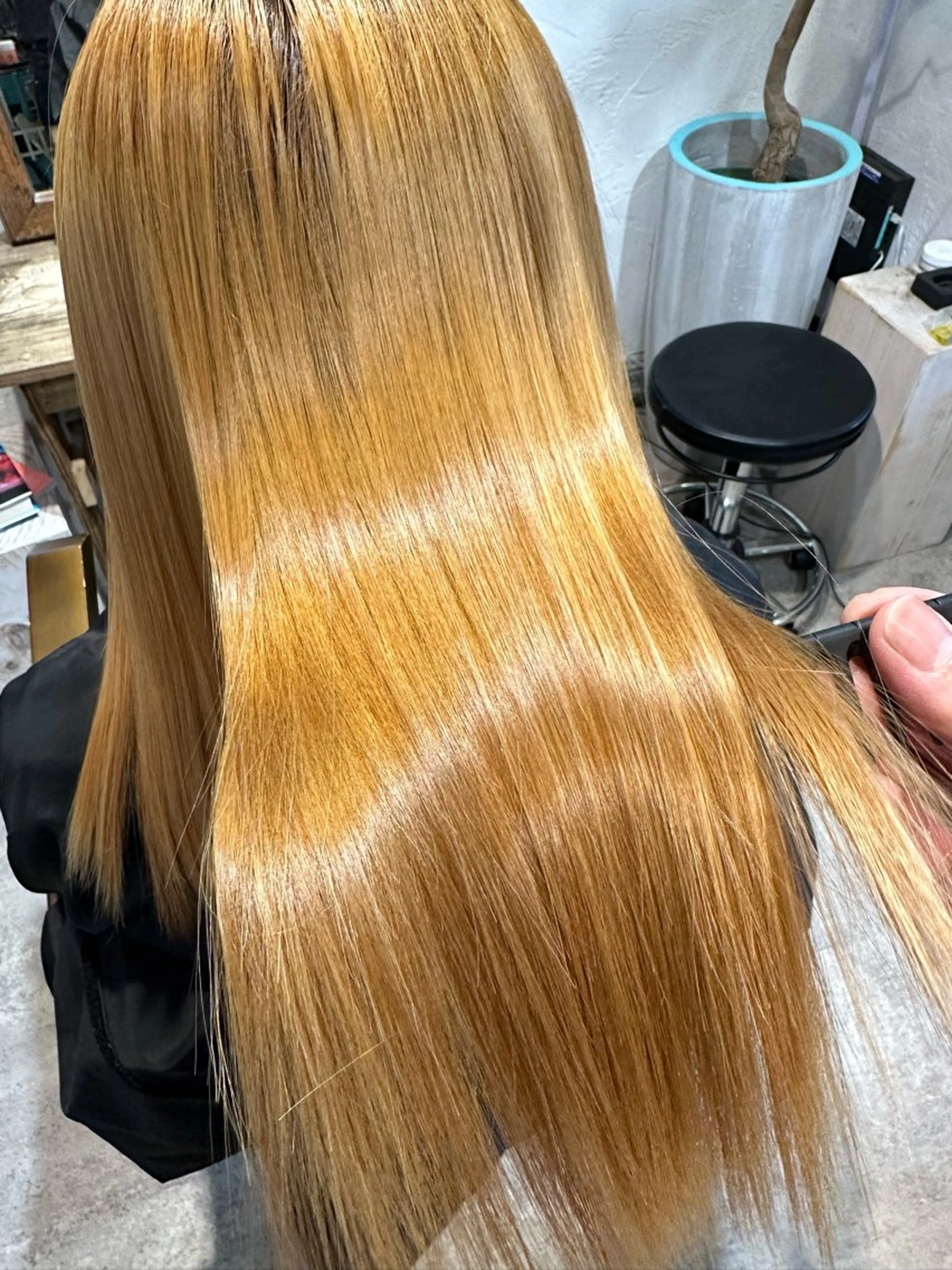 ロング エクステ ハイライト 髪質改善 レイヤーカット 縮毛矯正 縮毛矯正 fuu。。。銀座所属・美髪質改善✨ 縮毛矯正✨HIDEのヘアスタイル