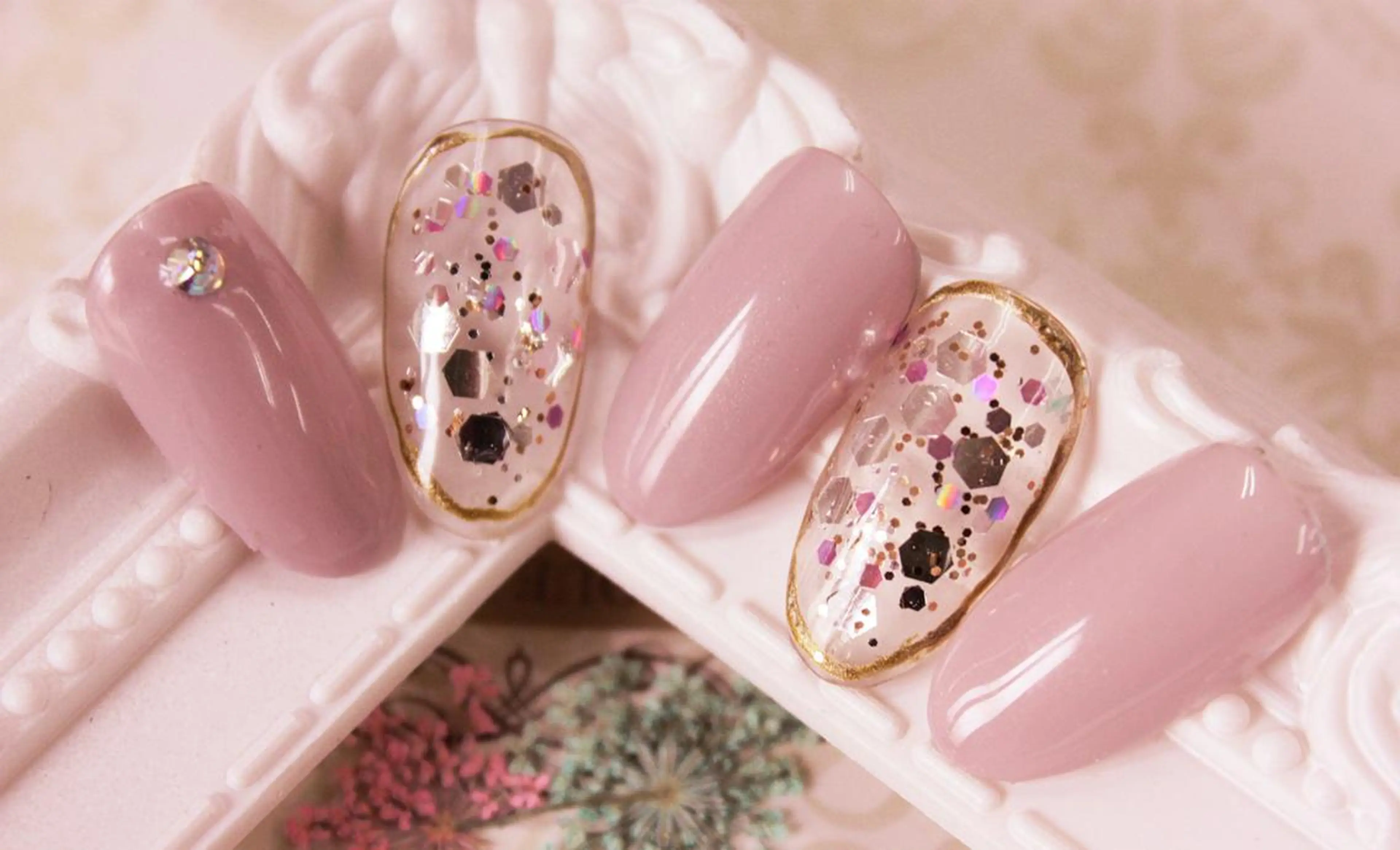 ネイル リラネイル Aikenのネイルデザイン