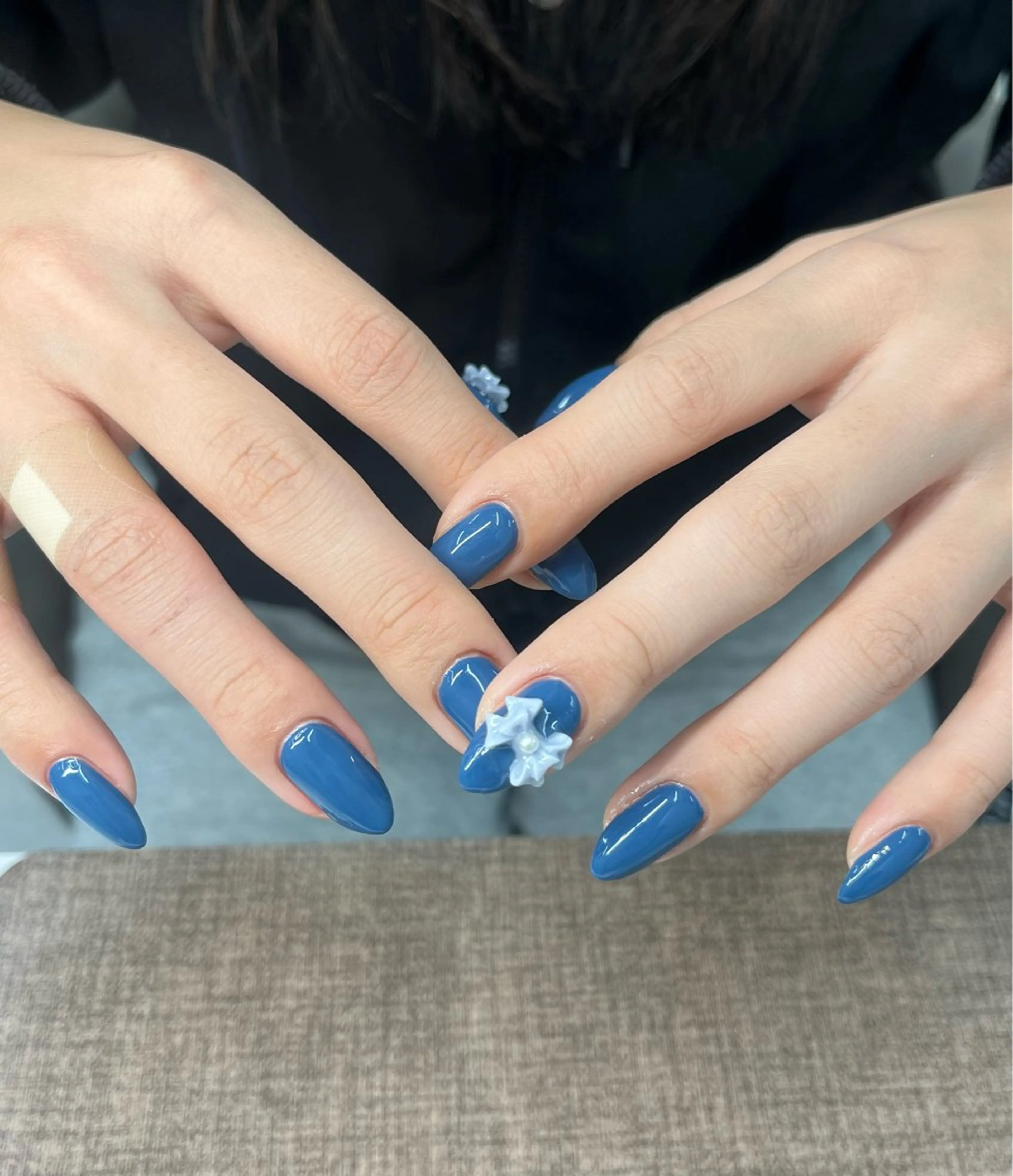 ネイル リボン schon 🎀saraのネイルデザイン