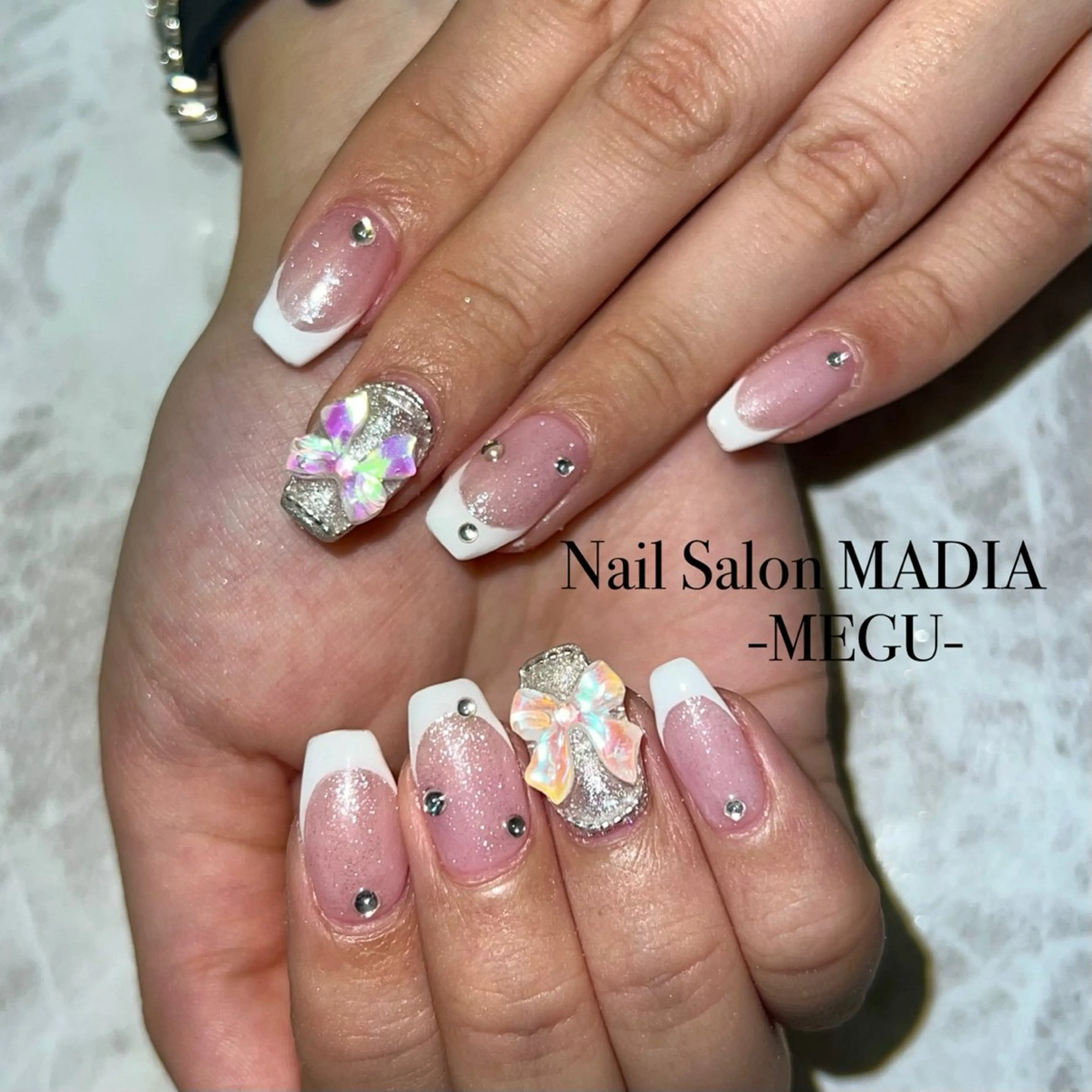 ネイル MADIA藤沢所属・MADIA MEGUのネイルデザイン