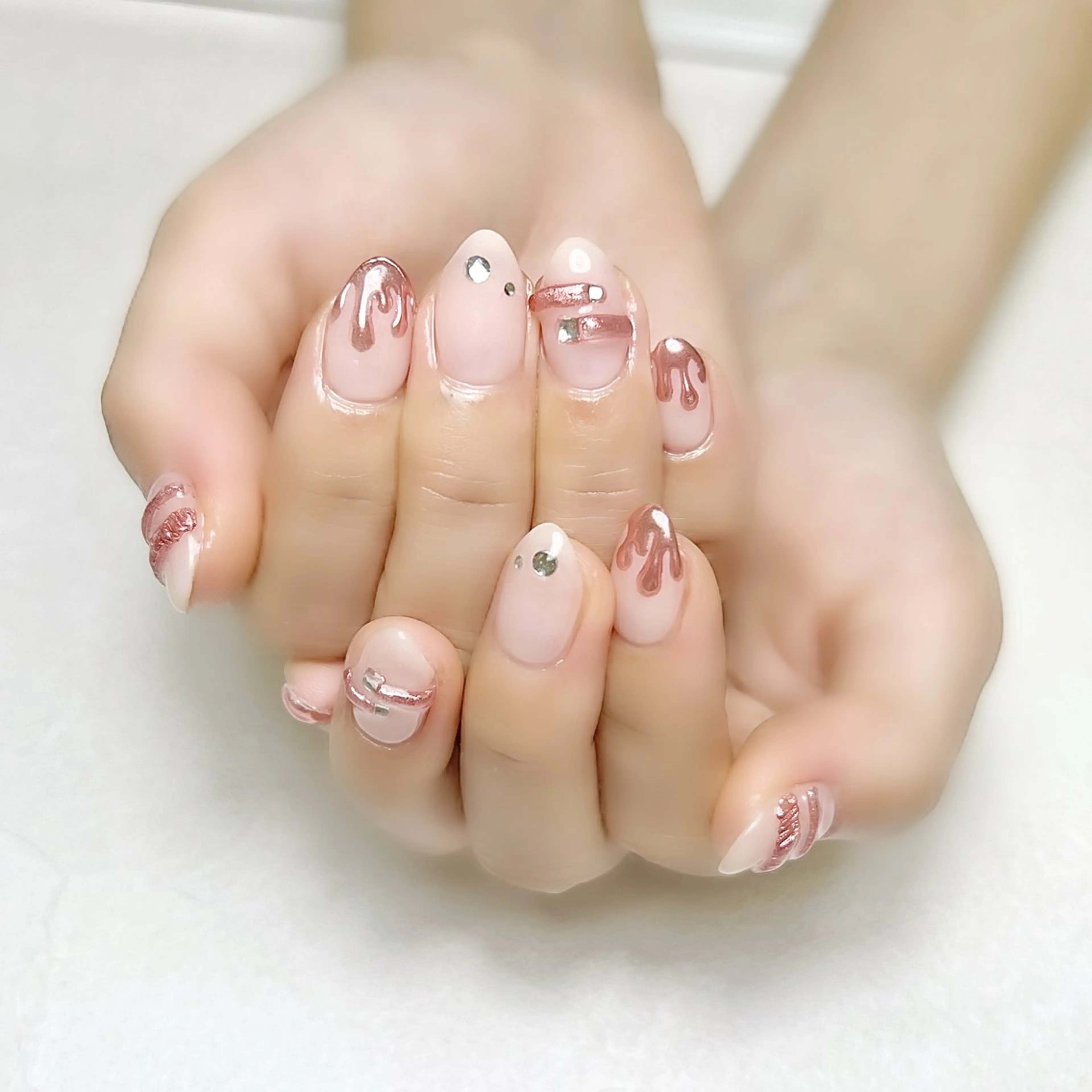 ネイル キラキラネイル ミラーネイル ピンク ストーンネイル ワンホンネイル rouse nail RISATOのネイルデザイン