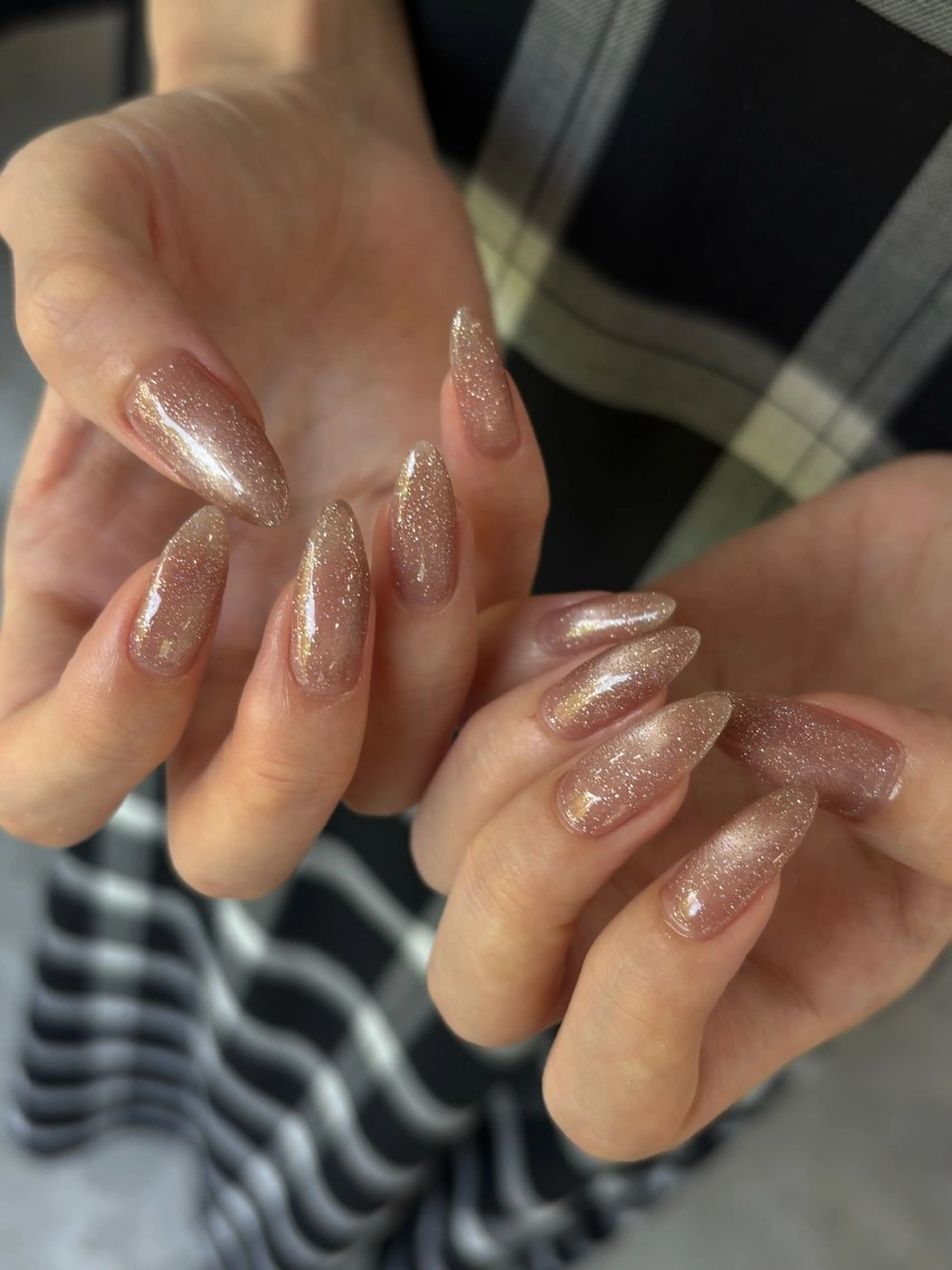 10本長さだし＋ワンカラー/ワンカラーニュアンス/ラメグラデーション クリアベース（オフなし）の写真