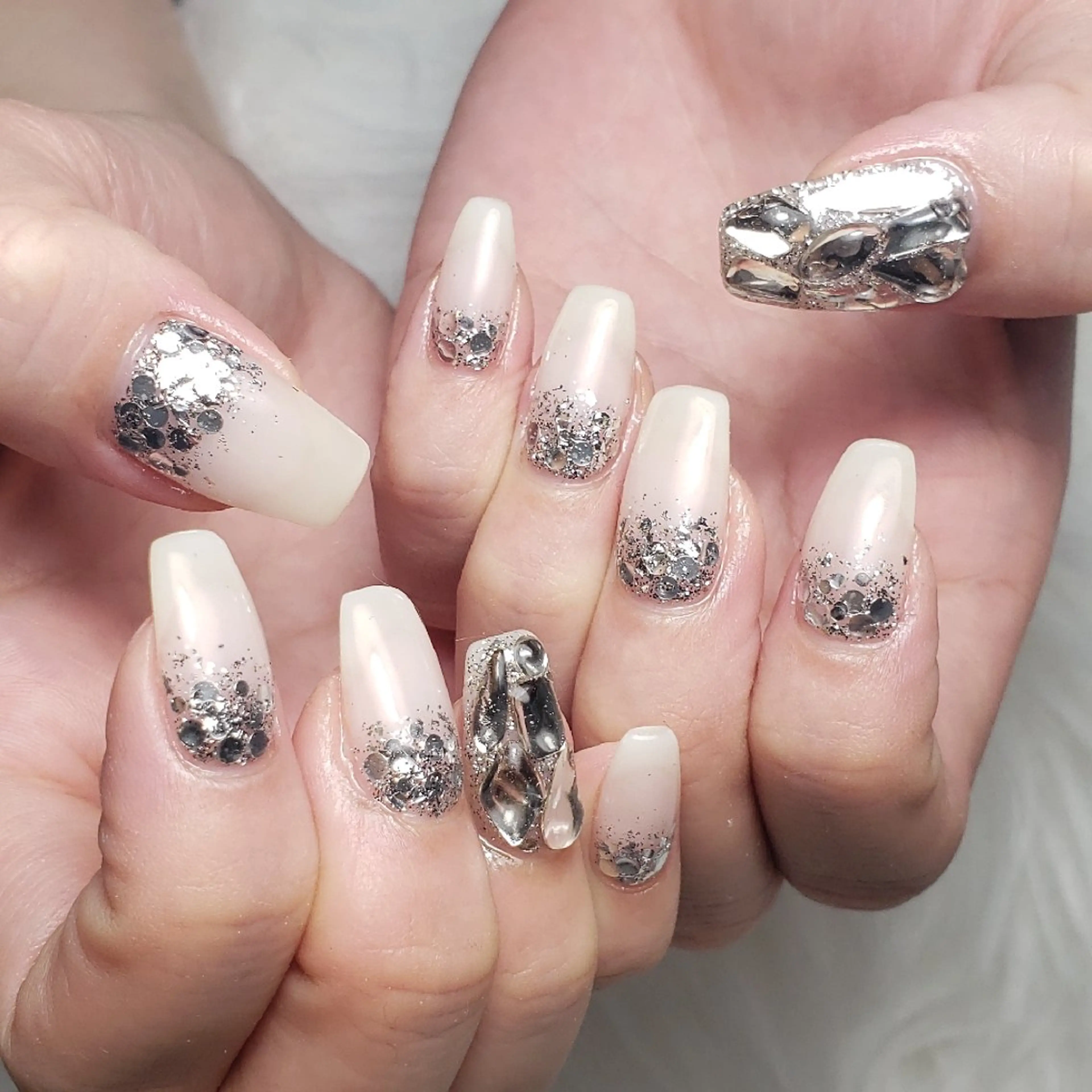 ネイル ビジュード ネイルのネイルデザイン