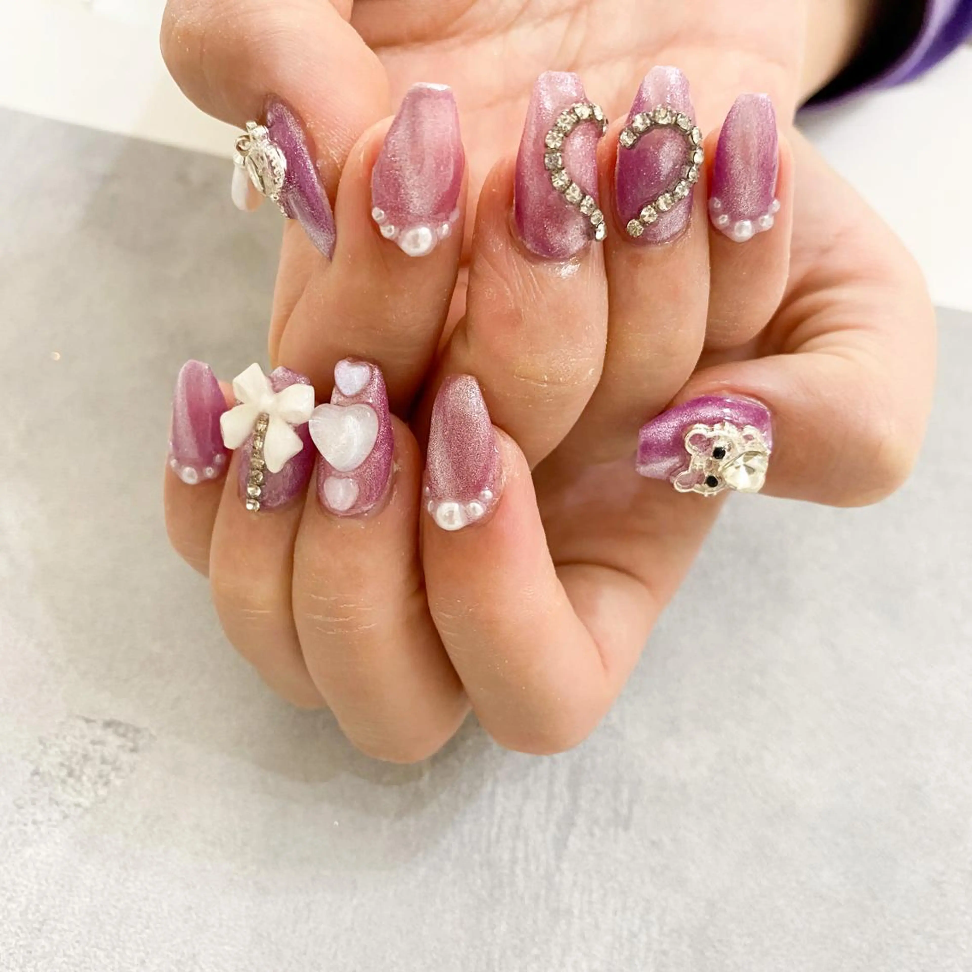 ネイル ハンドネイル ゴテゴテ💙ワンホン リオナのネイルデザイン