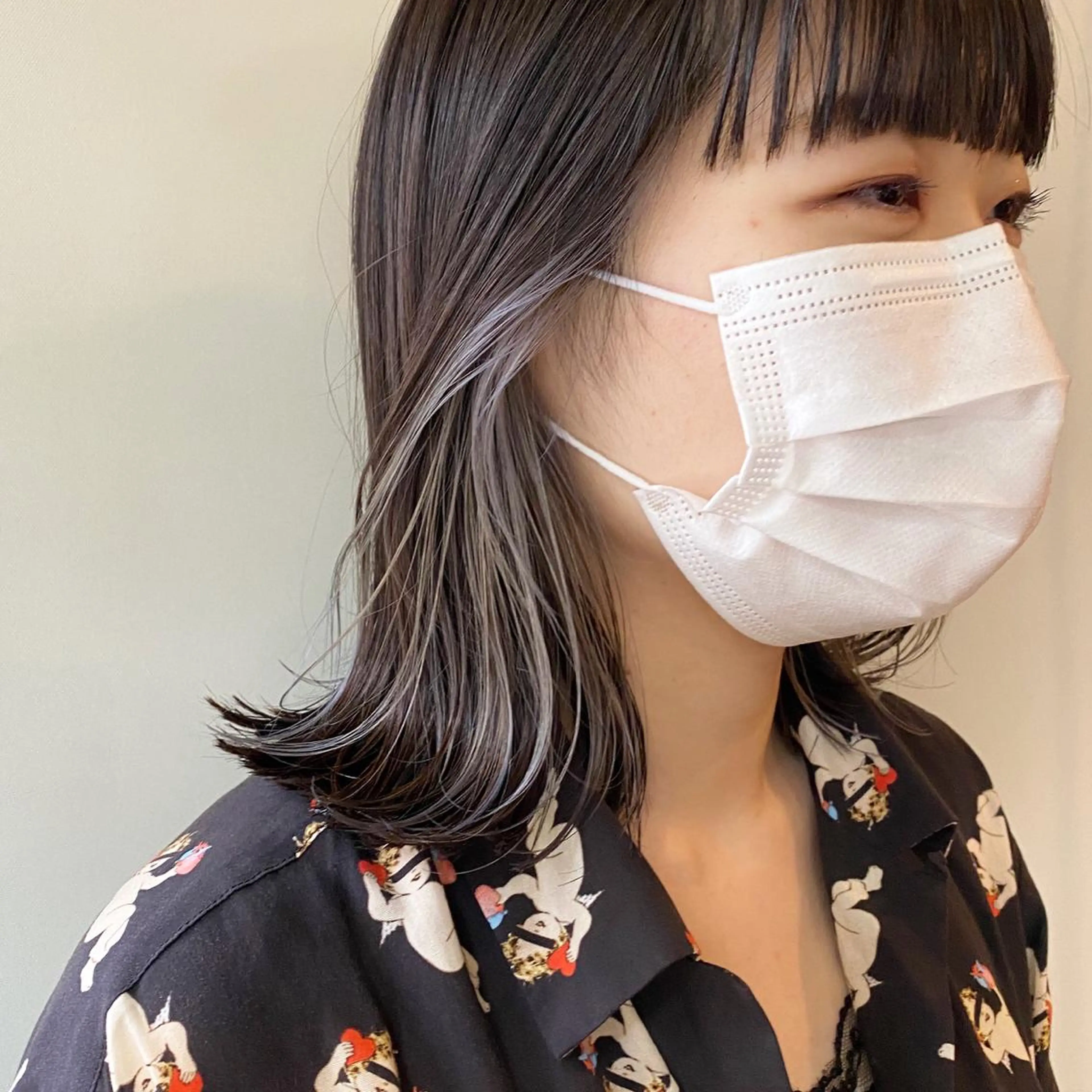 ミディアム カラー ヘアアレンジ ブリーチ インナーカラー シルバー GIVET (ジヴェ)所属・撮影モデル募集 🦋soemikaのヘアスタイル