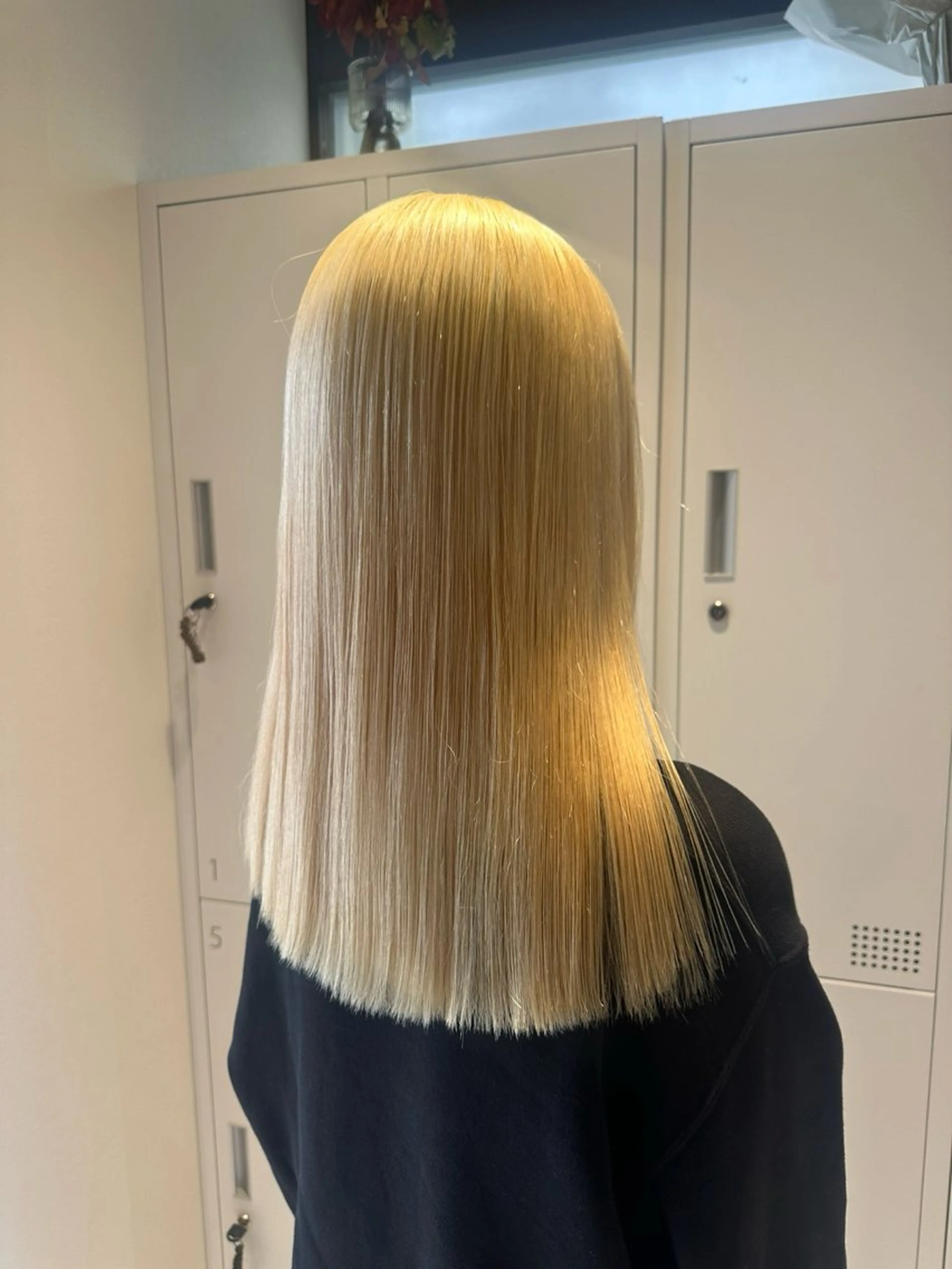 【海外girlハイトーンになりたい🇺🇸方注目✨】ケアブリーチハイトーンカラー➕オージュア内部補修トリートメントの写真