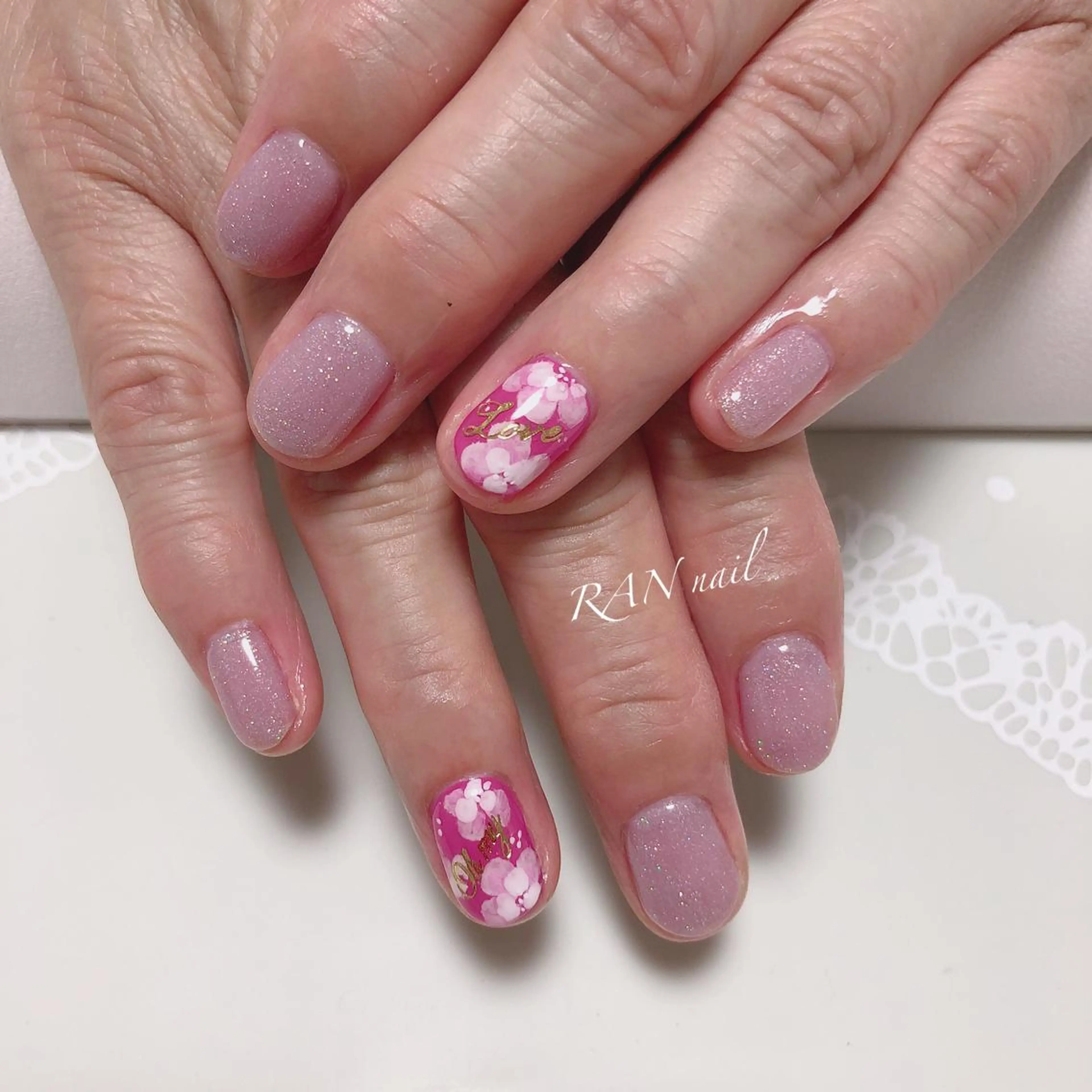 ネイル フラワーネイル フットネイル ラメ(グリッター) 春ネイル ハンドネイル フットネイル RAN nail 〜ランネイル〜所属・RAN nailのネイルデザイン