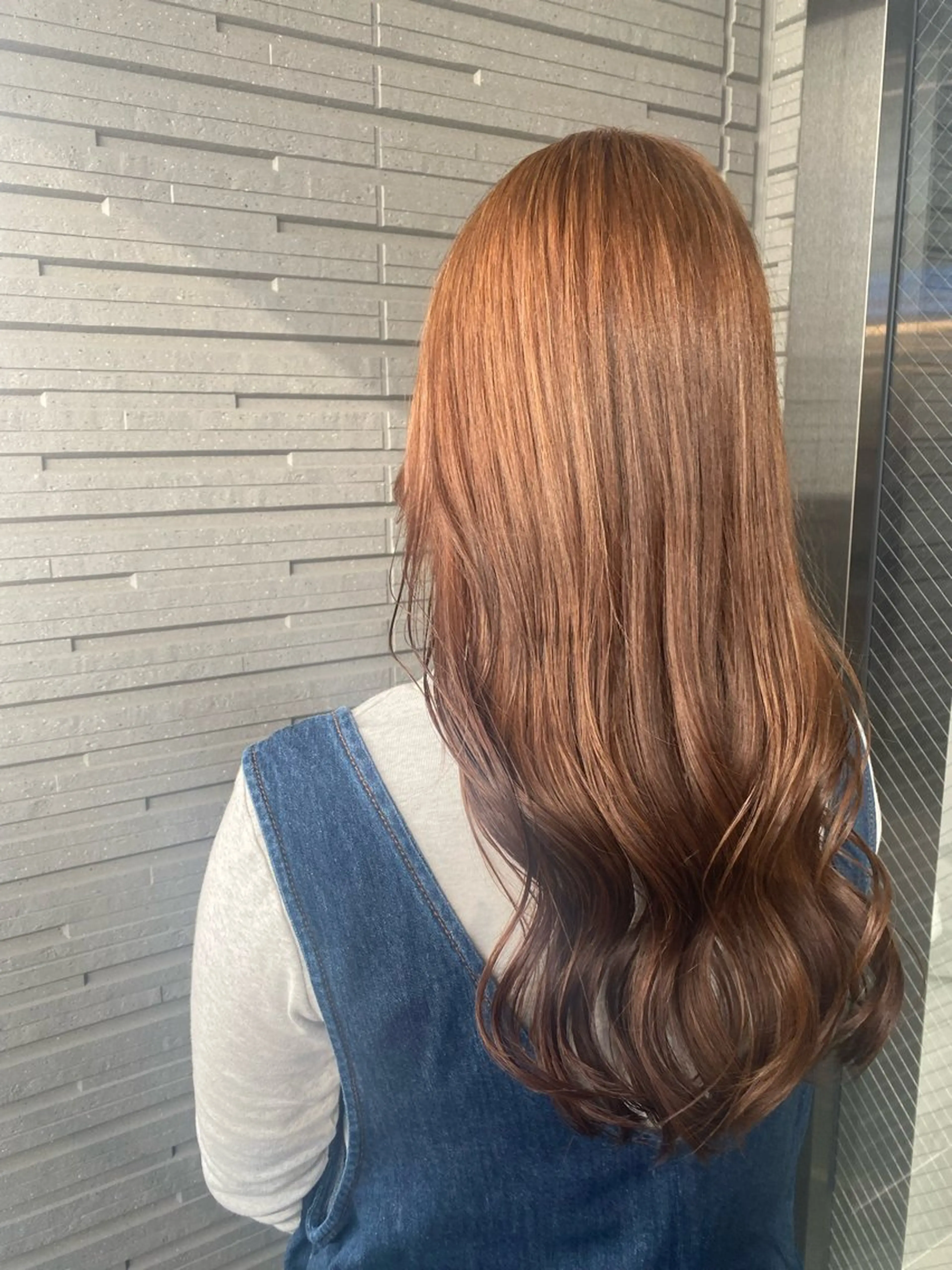 ロング カラー ブリーチ ヘアカラー カラー／ブリーチ しほのヘアスタイル