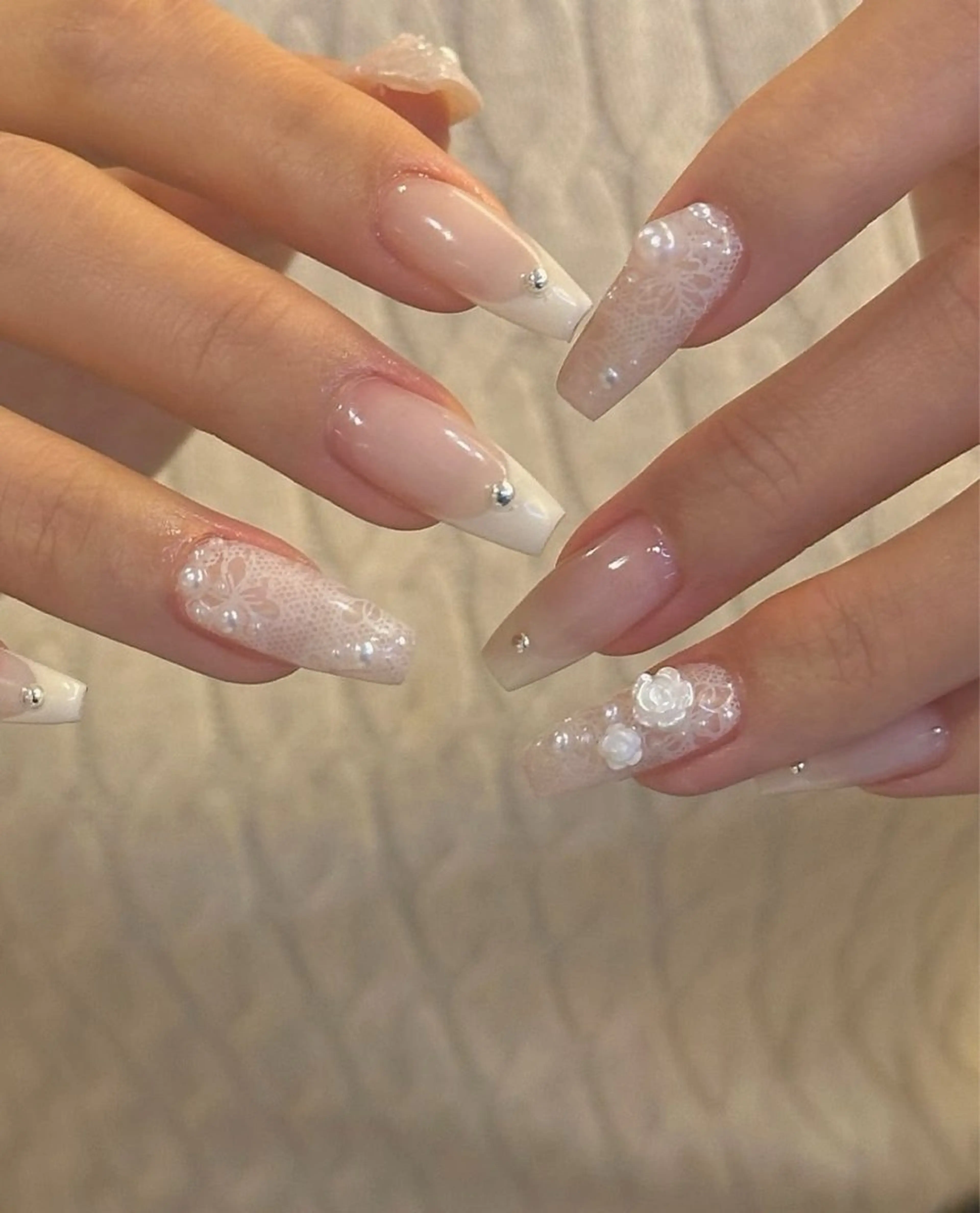 ネイル フレンチネイル ジェルネイル マグネットネイル 持ち込み ニュアンスネイル ハンドネイル Ribbonnail salonのネイルデザイン