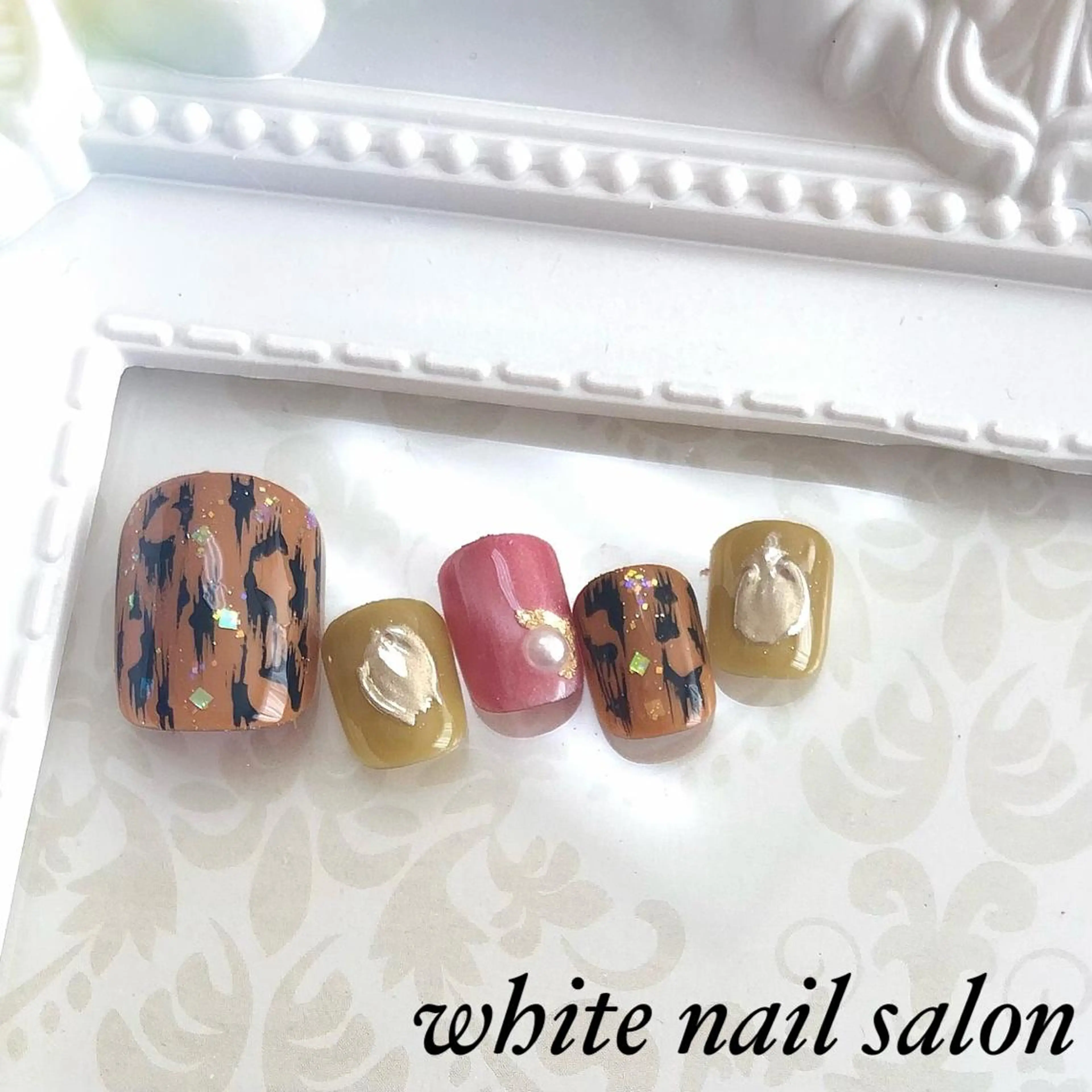 ネイル フットネイル ジェルネイル ハードジェル 持ち込み ソフトジェル フットネイル white nail salonのネイルデザイン