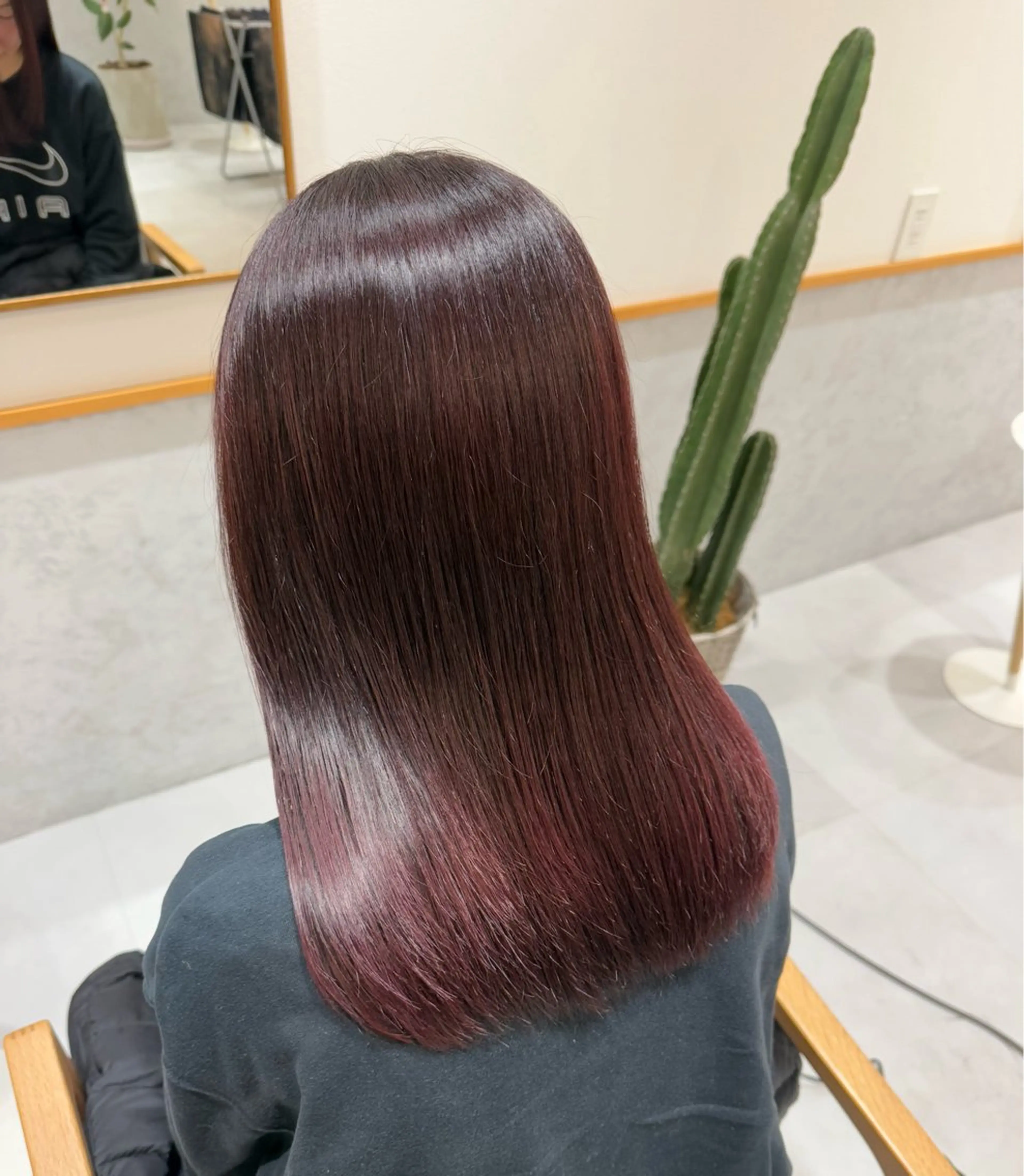 ミディアム カラー レッドカラー sonam by lange所属・NAGASHIMA RINAのマツエク・マツパデザイン