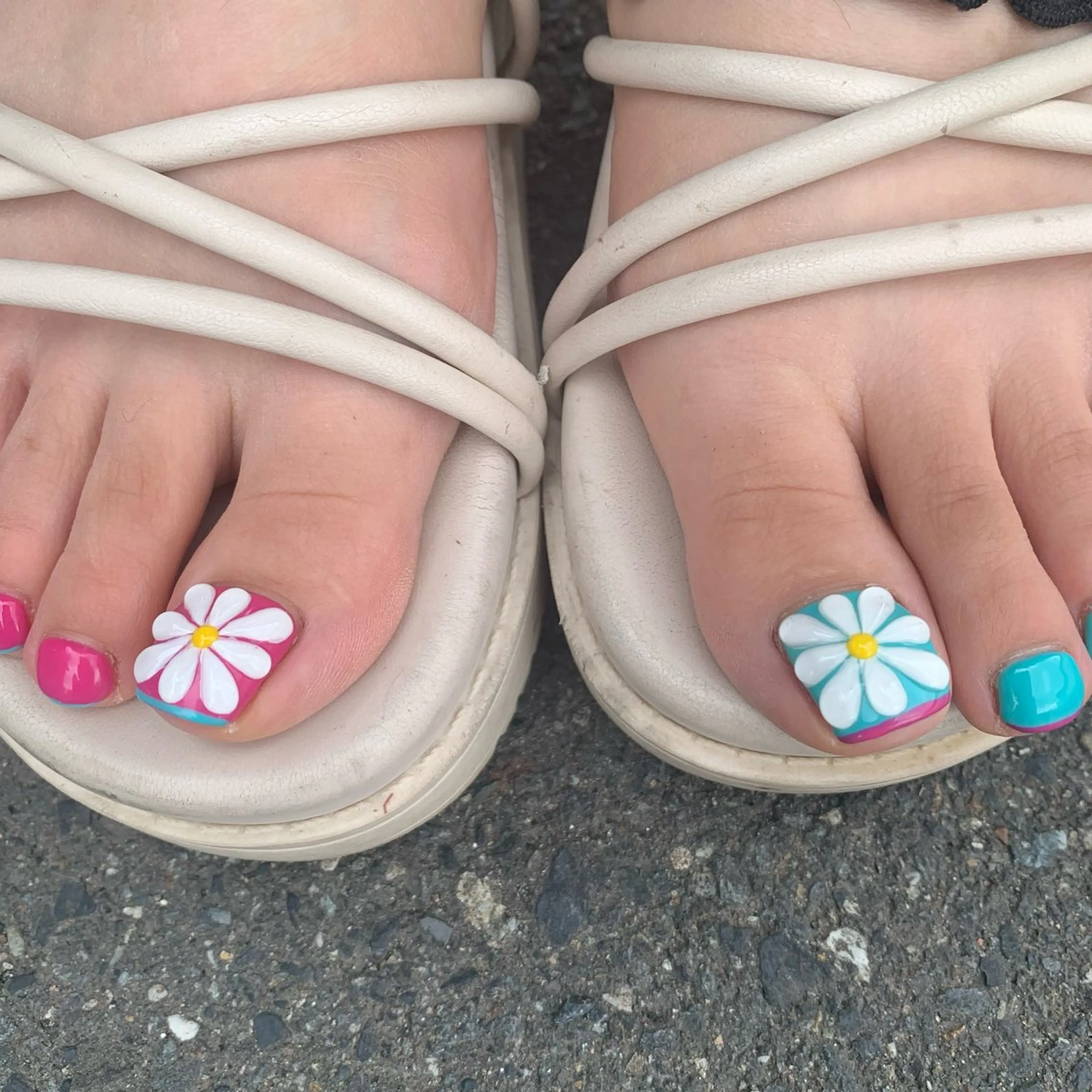 ネイル 中野 茅緩のネイルデザイン