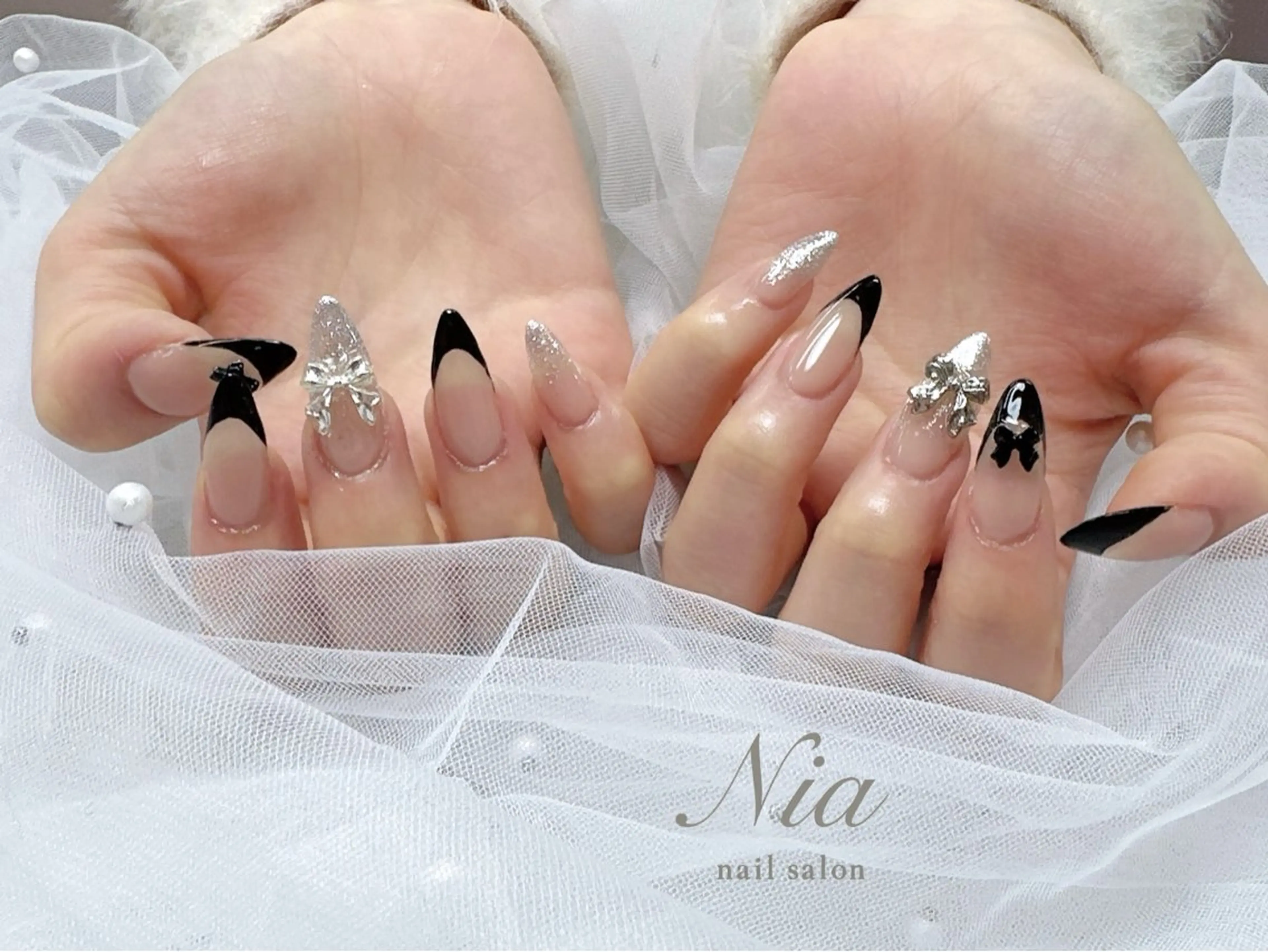 ネイル アートネイル フレンチネイル ガーリー リボン ハンドネイル Nia nail salon所属・NIA🧊 YurieOsaのネイルデザイン