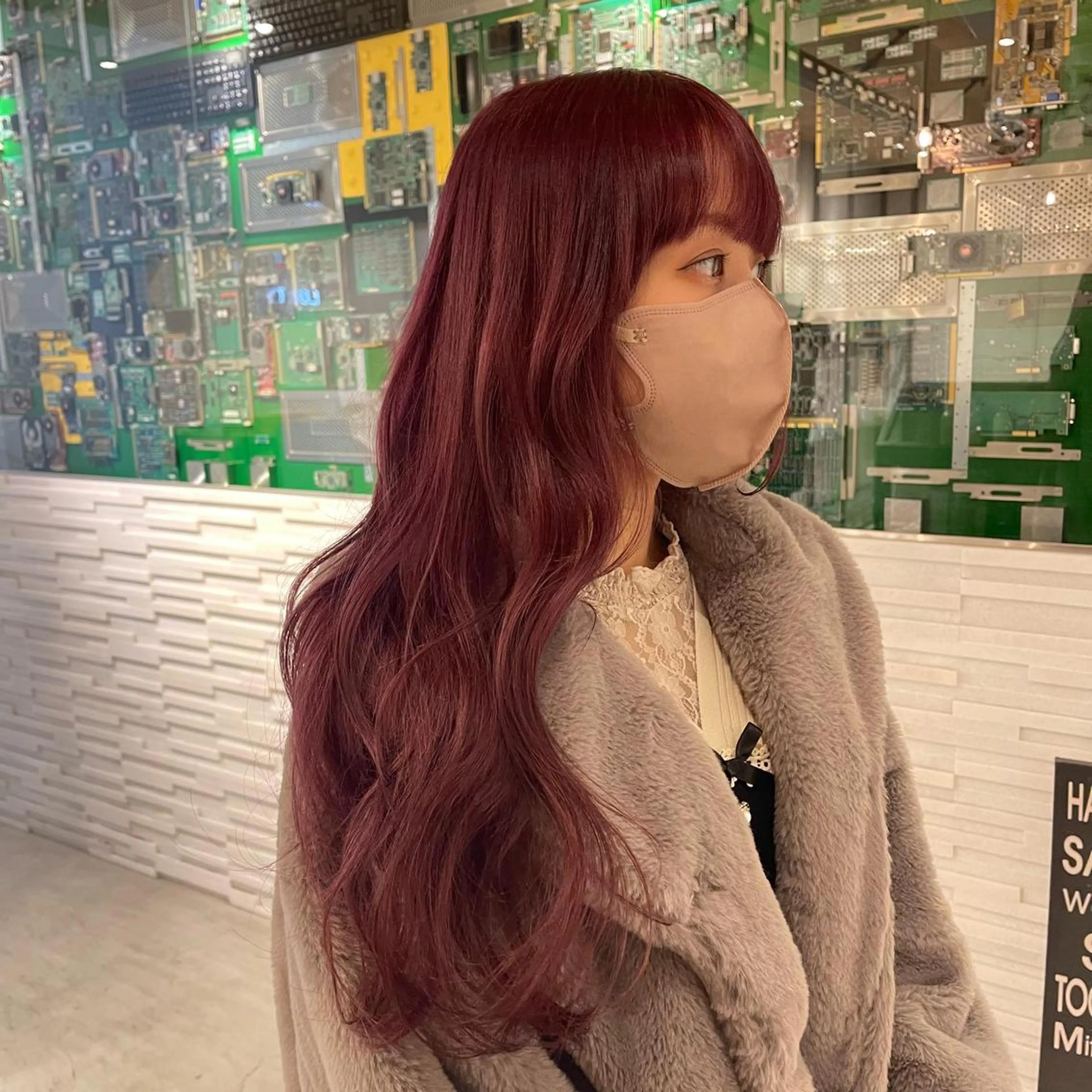 ロング カラー レッドカラー nameless miichiのヘアスタイル