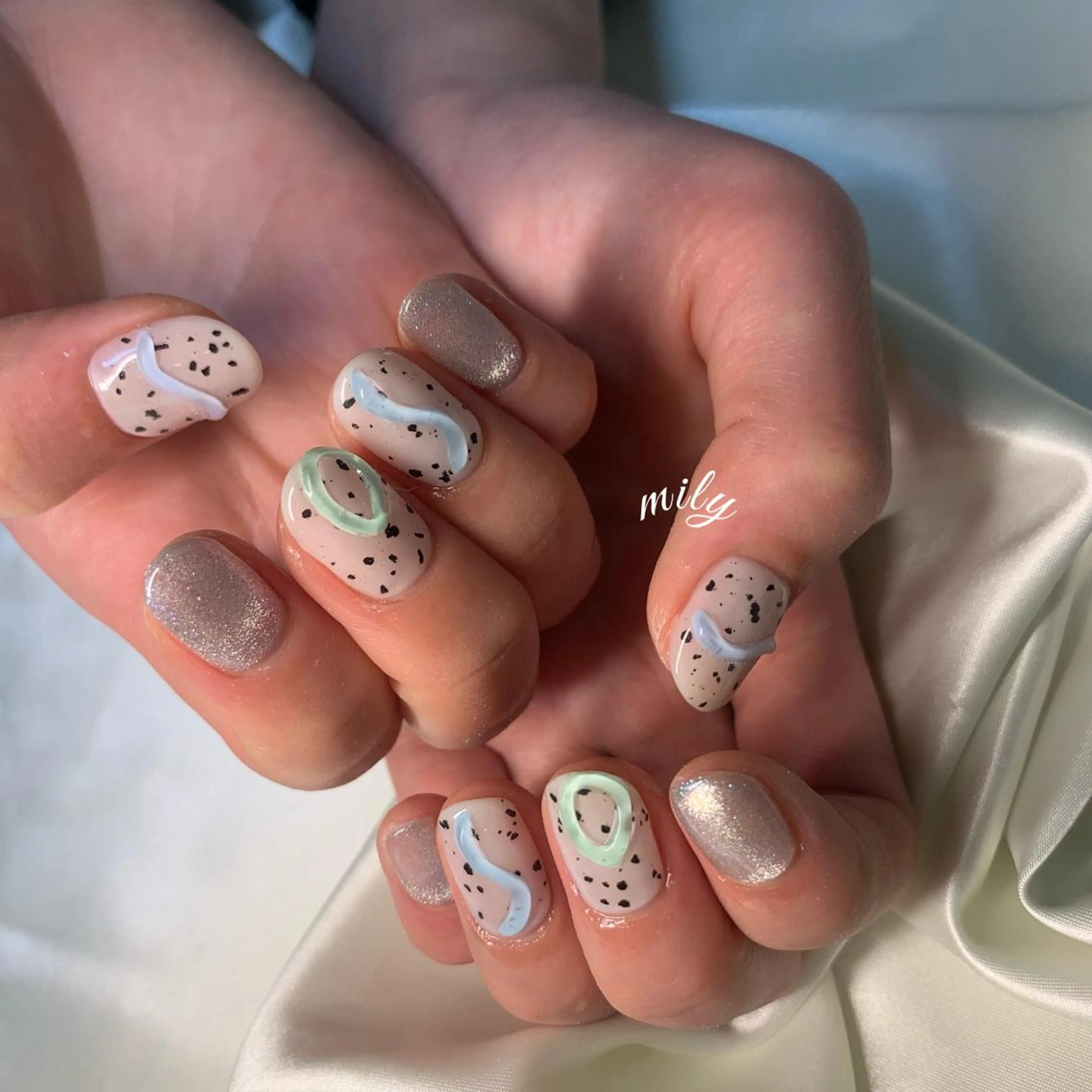 ネイル mily_harajuku所属・韓国ネイル☁️ haruna🌛のネイルデザイン