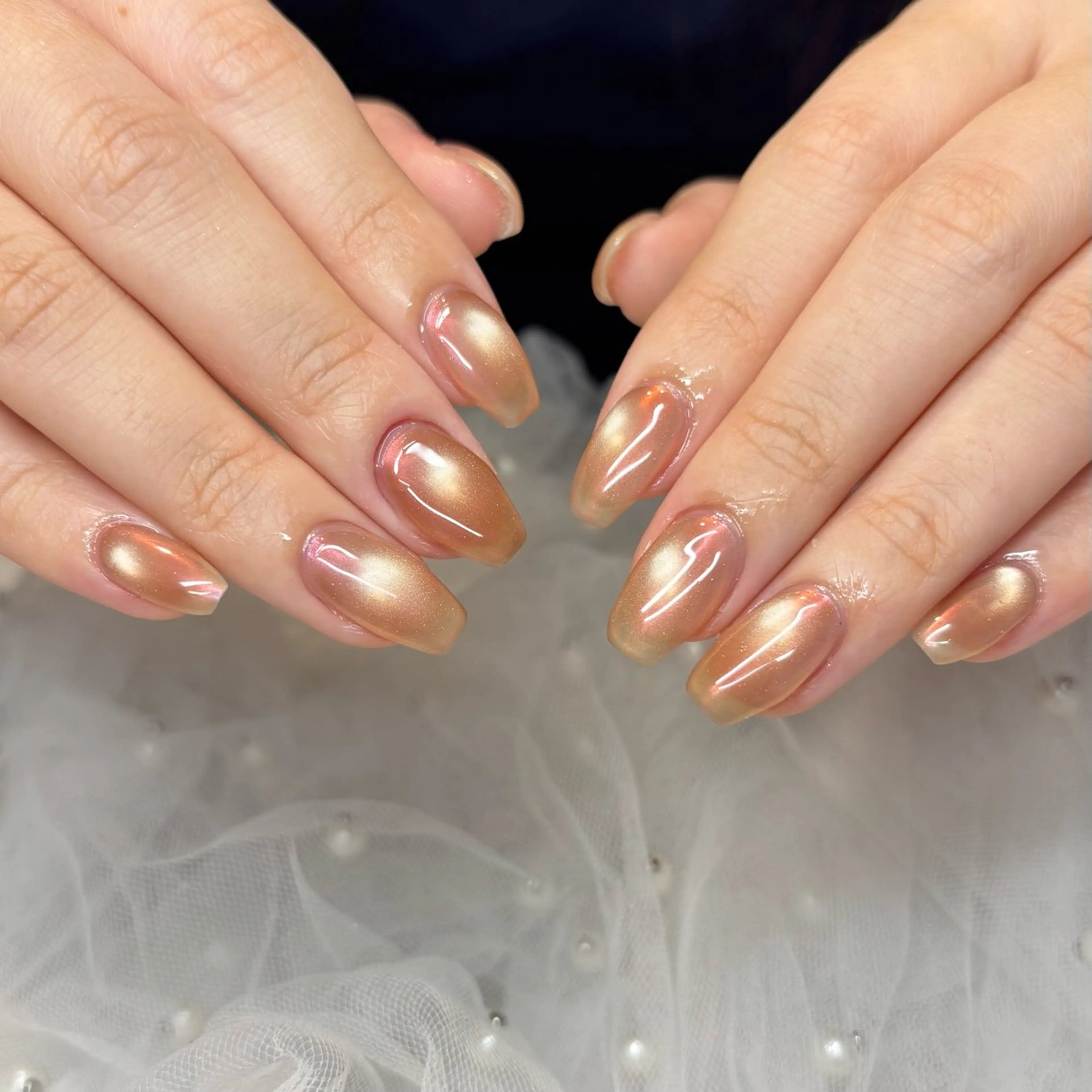 ネイル オーロラネイル ワンカラーネイル ハンドネイル 荒巻 めいのネイルデザイン