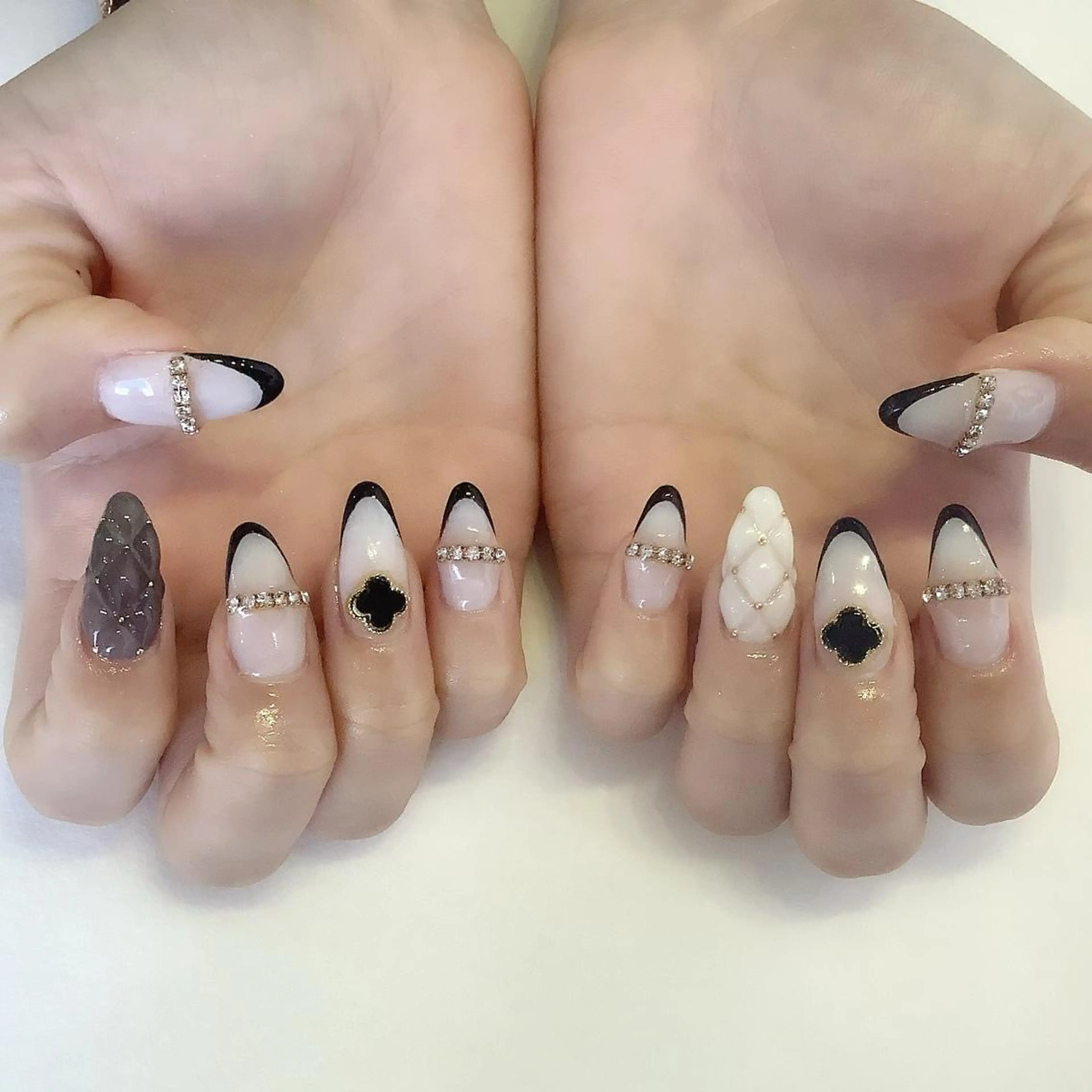 ネイル ハンドネイル 💎🐰 saki. m 🐰💎のネイルデザイン