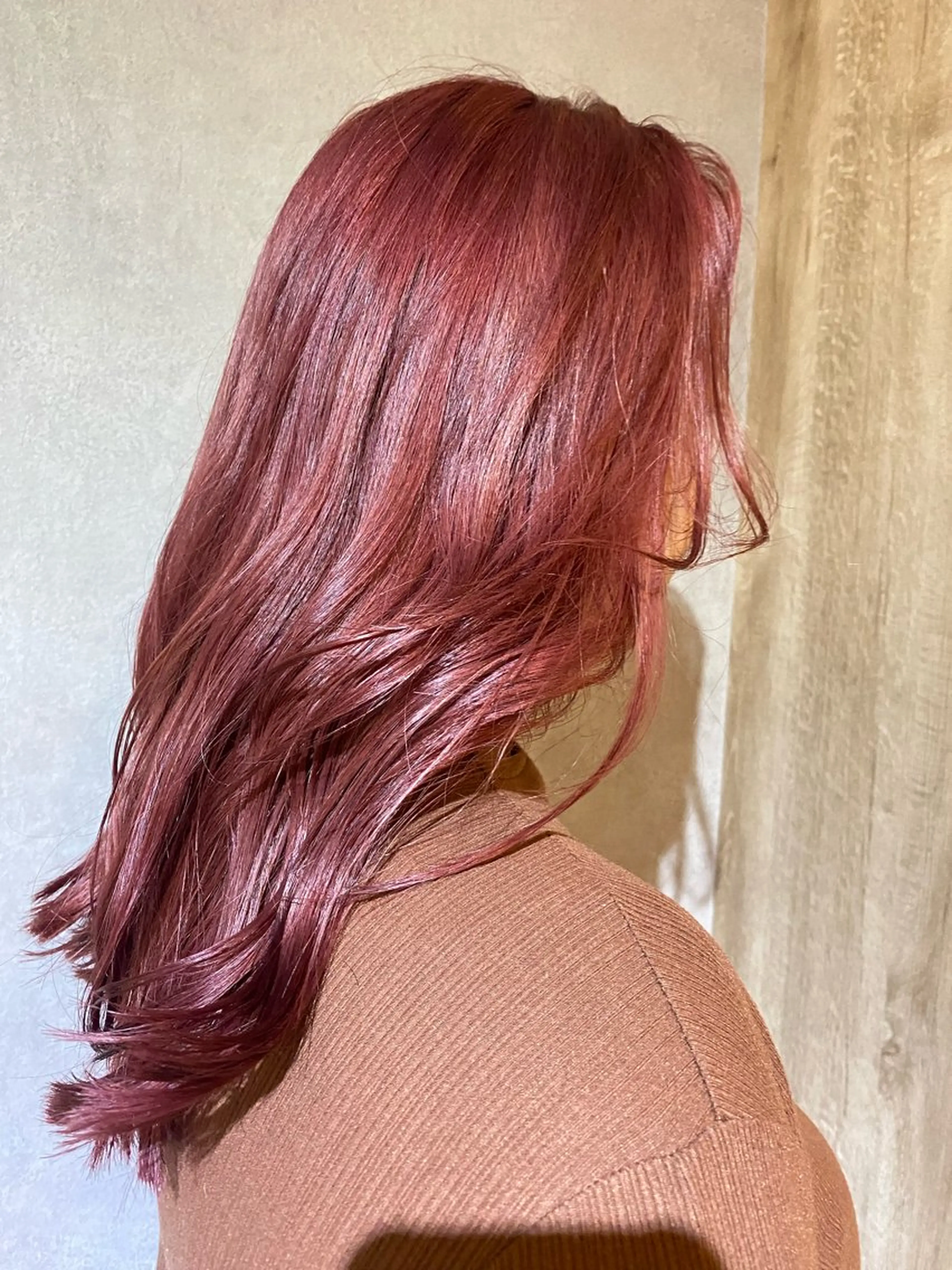 カラー Bish Yanaのヘアスタイル