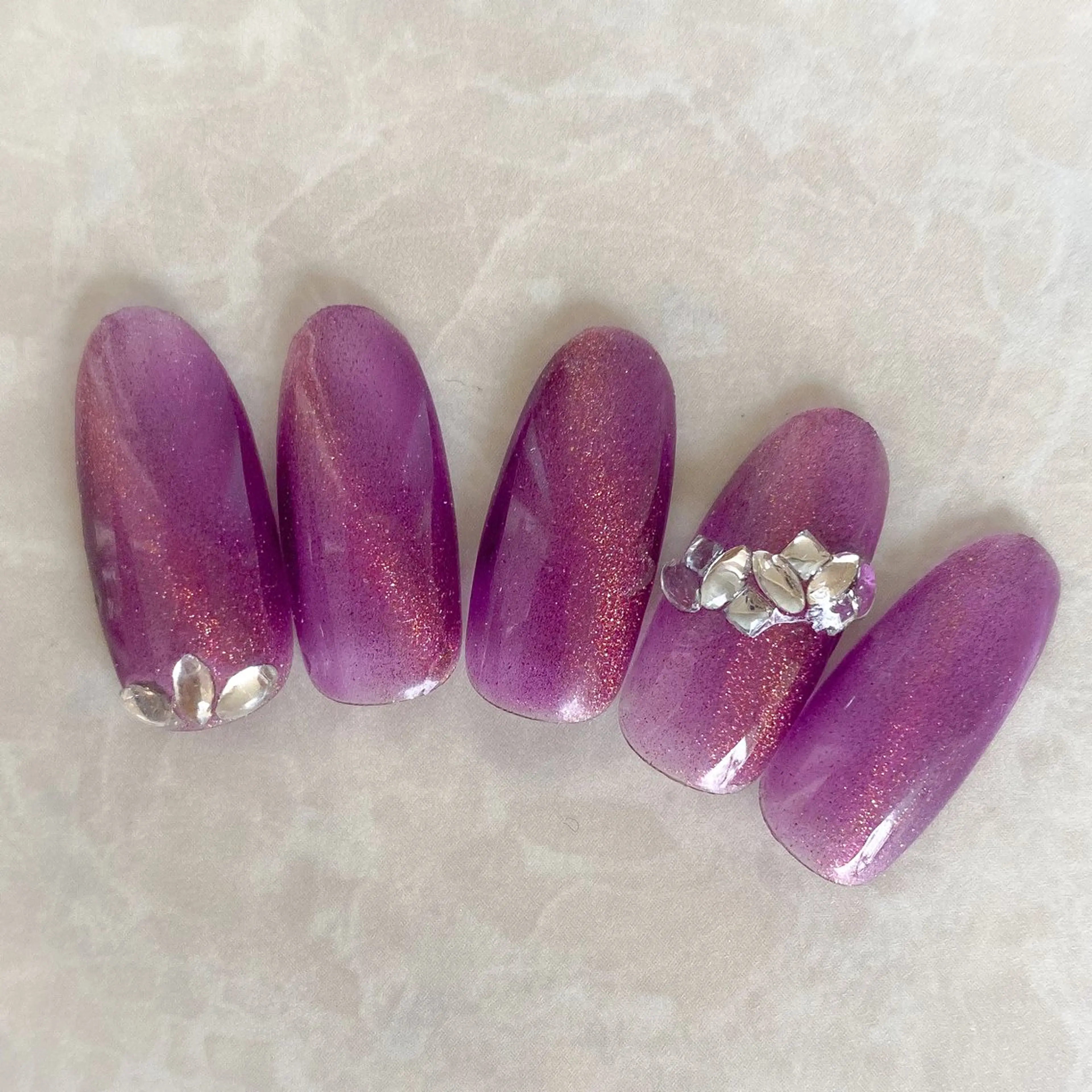 ネイル キラキラネイル マグネットネイル ネイル空間所属・muguet🎀 nailのネイルデザイン