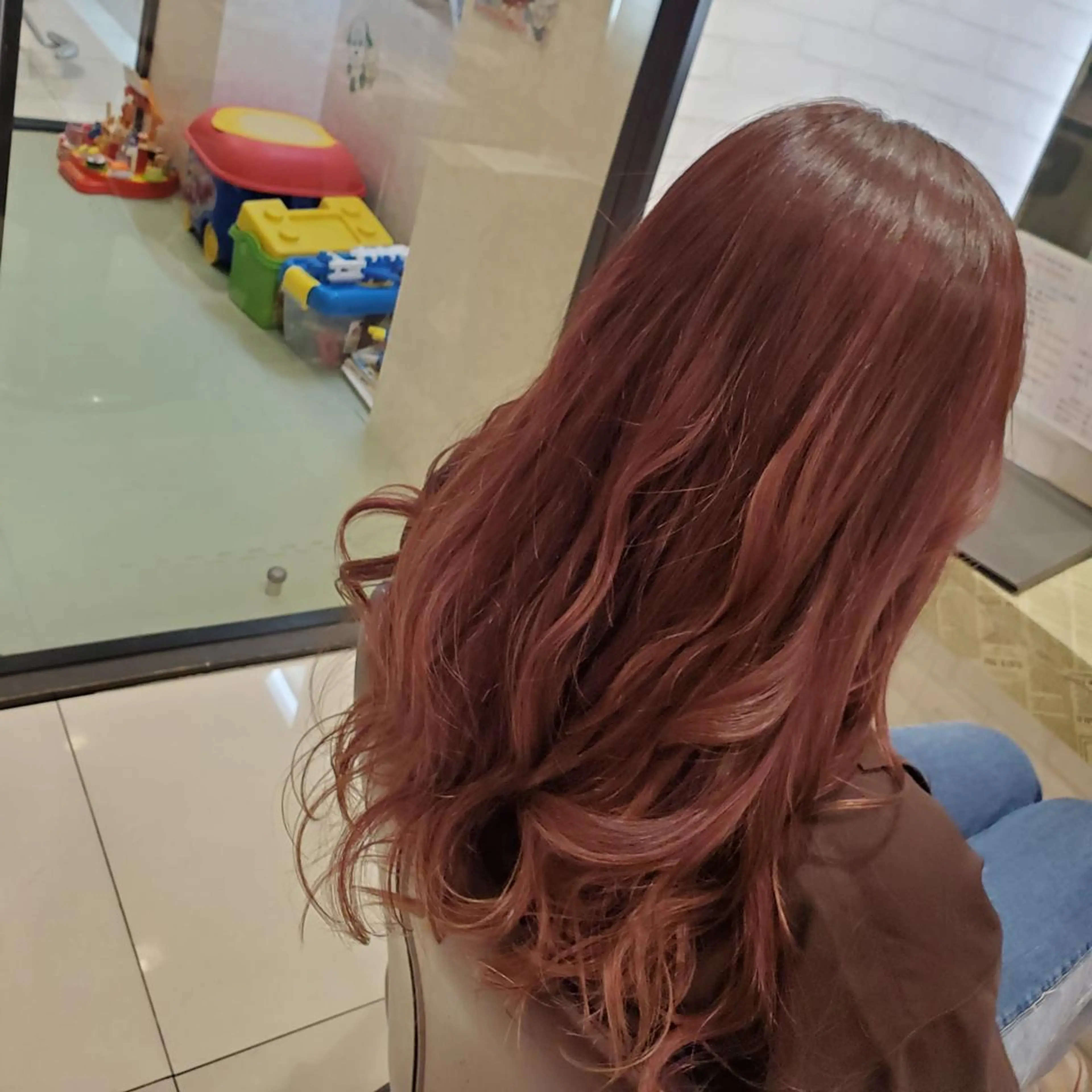 ロング カラー ヘアカラー EARTH 池田　雄太のヘアスタイル