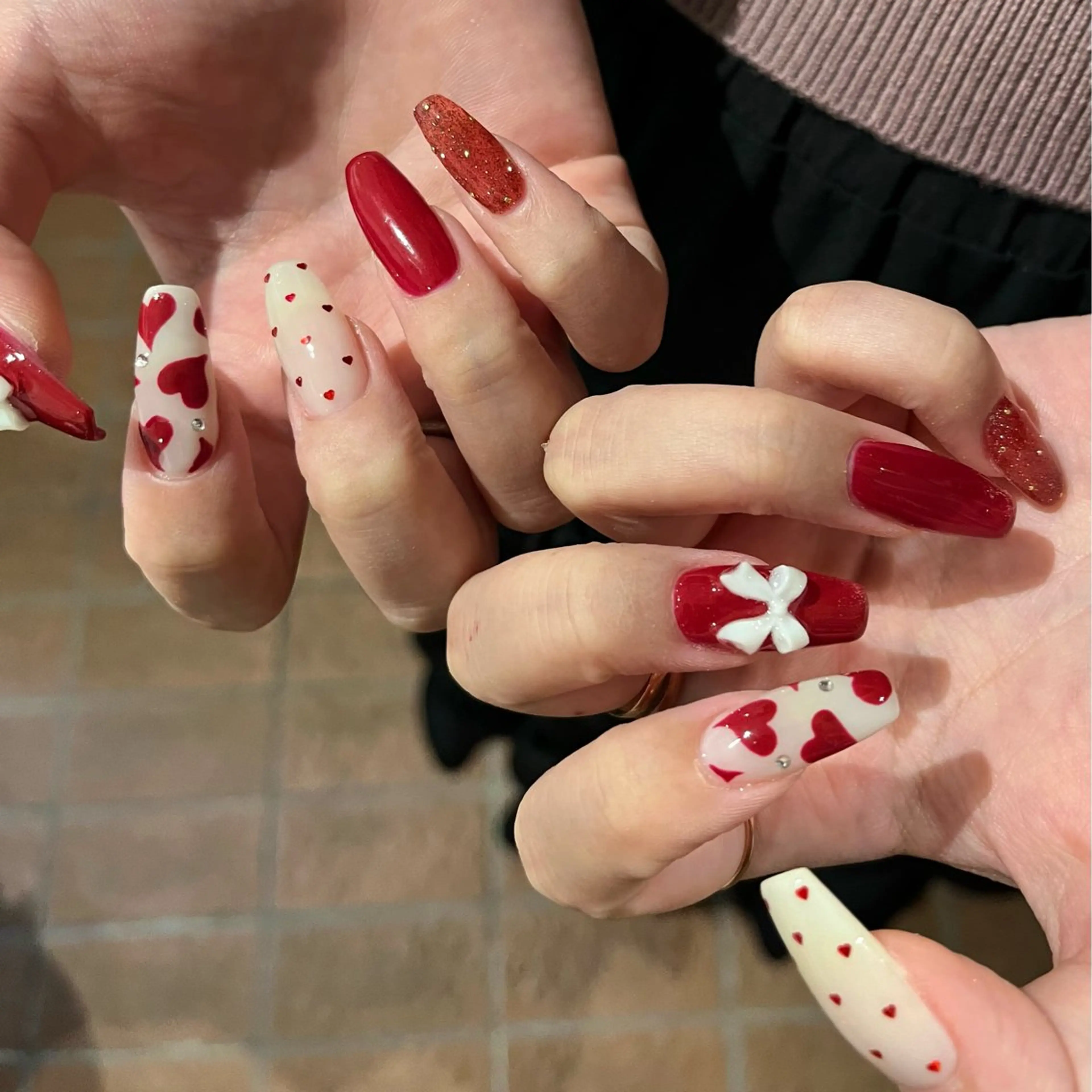 ネイル ハート バレンタイン ホワイト 黄色 ハンドネイル ballie／小野原 なつみのネイルデザイン