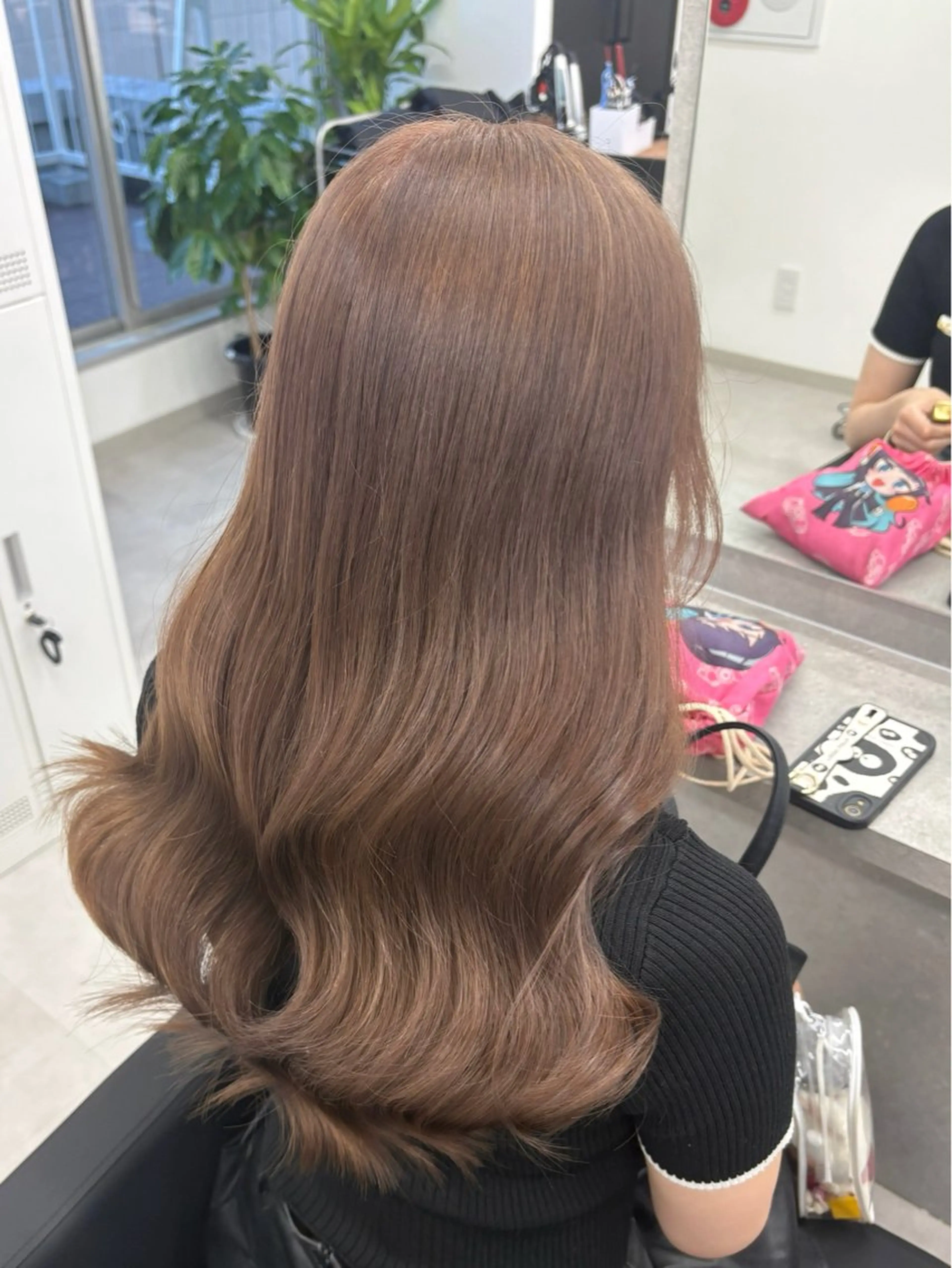 ロング チョコレートブラウン ヘアカラー トリートメント Lapis所属・韓国レイヤーカット/ AIRIのヘアスタイル